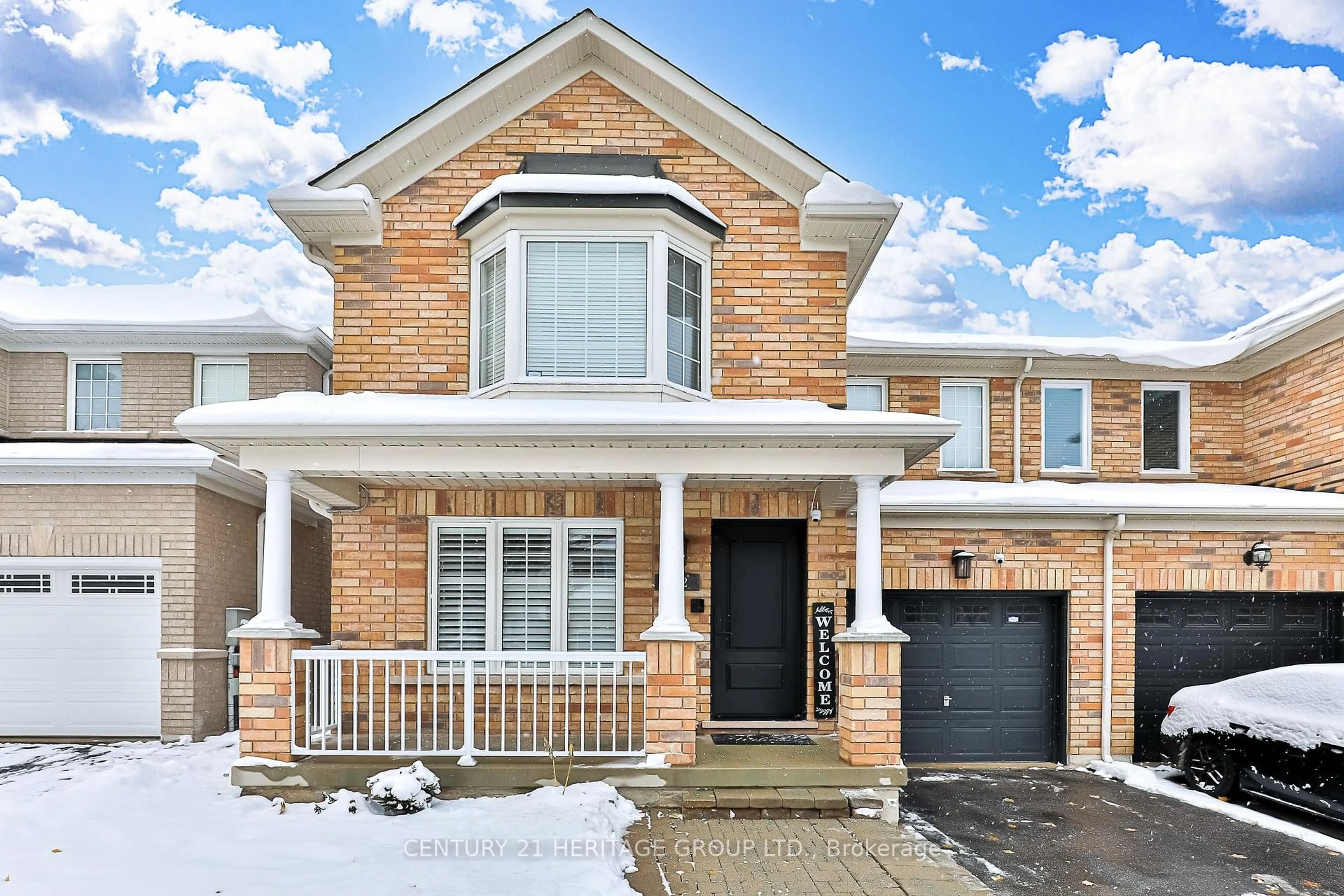 Home with brick exterior material, street for 122 Beare Tr, Newmarket Ontario L3X 3B6