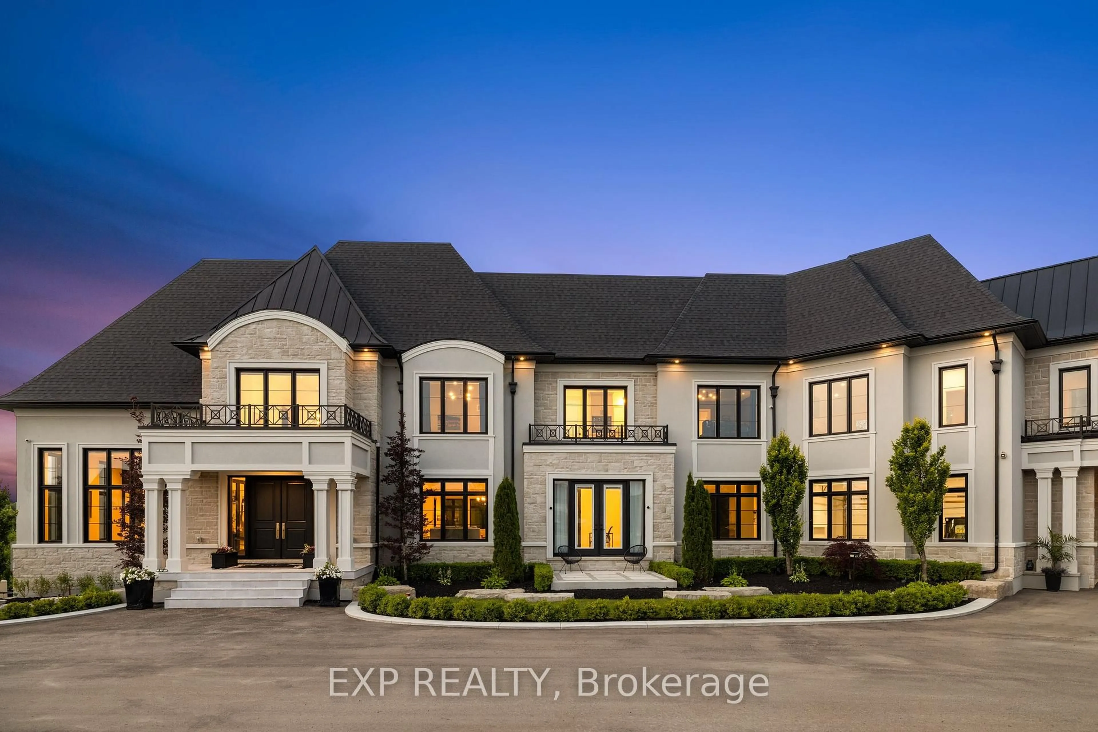 Home with brick exterior material, building for 39 Orlin Chappel Crt, King Ontario L7B 0P6