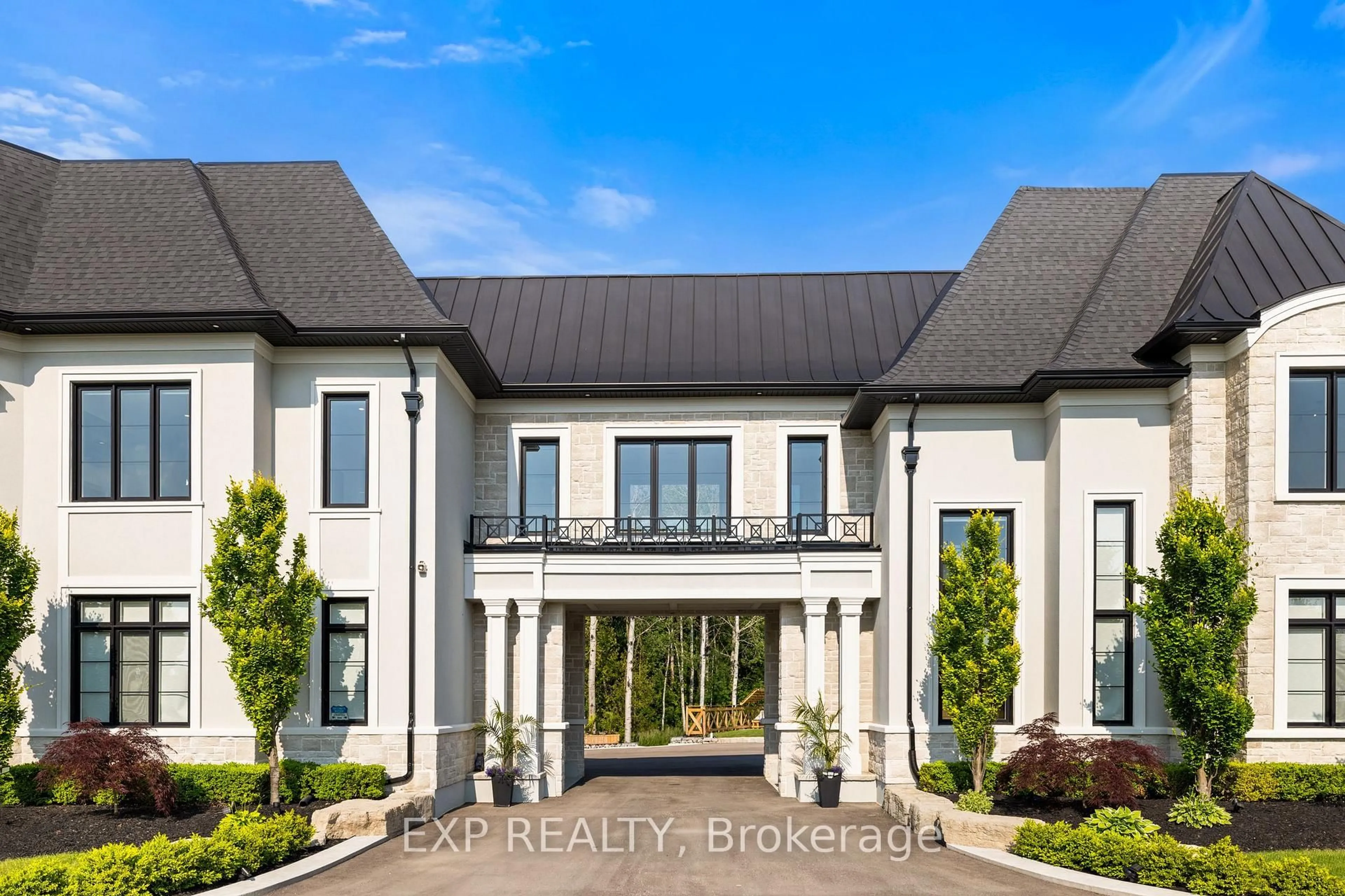 Home with brick exterior material, building for 39 Orlin Chappel Crt, King Ontario L7B 0P6