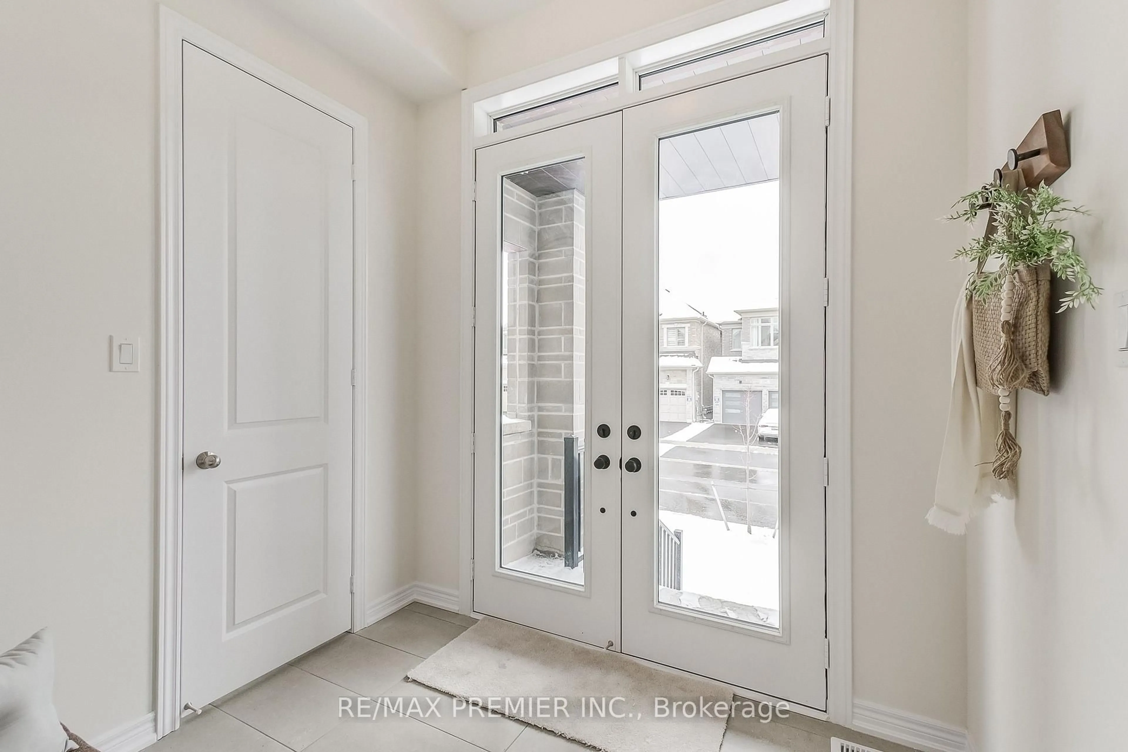 Indoor entryway for 199 Fallharvest Way #Lot 147, Whitchurch-Stouffville Ontario L4A 0S1