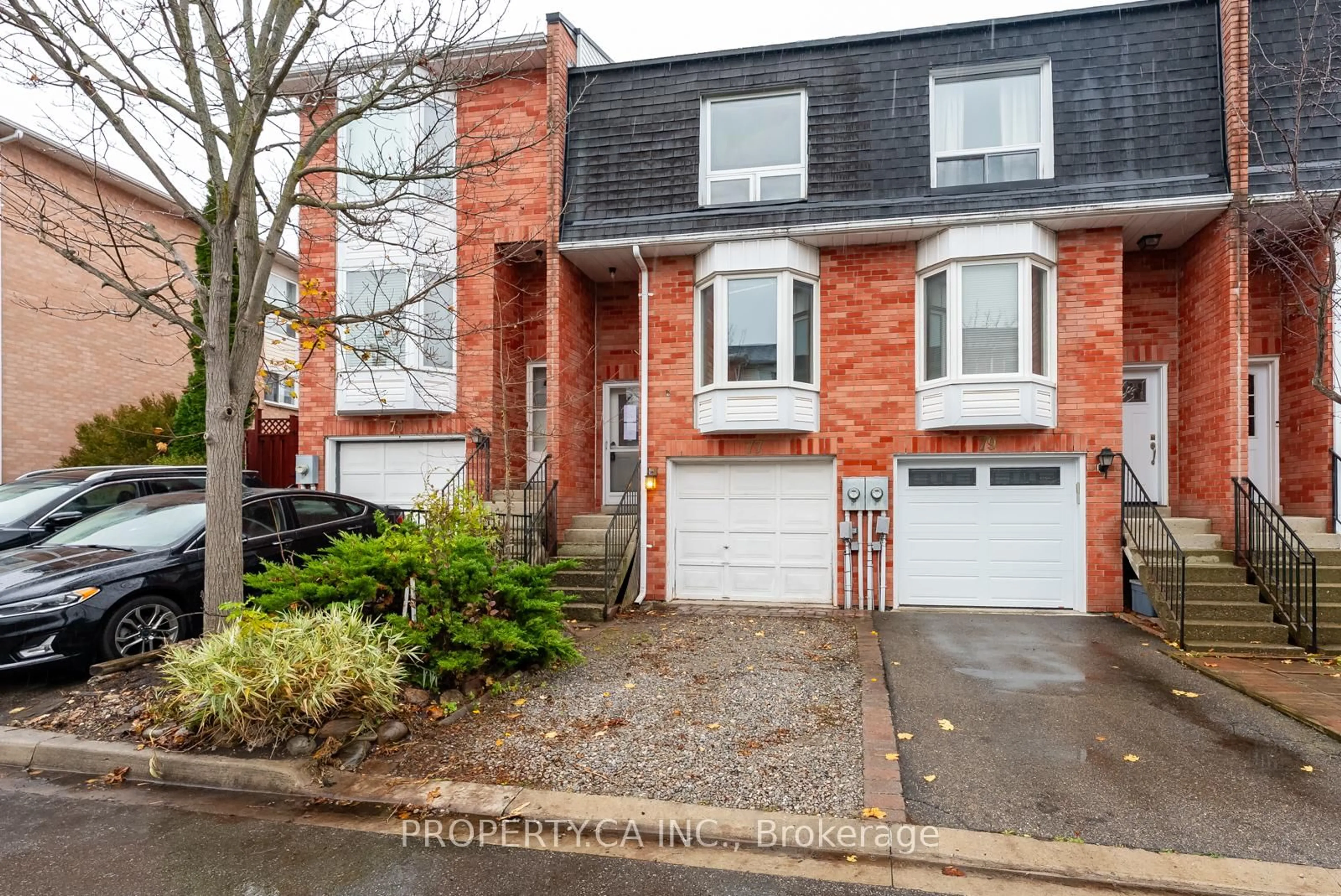 Home with brick exterior material, street for 77 William Curtis Circ, Newmarket Ontario L3Y 8L7