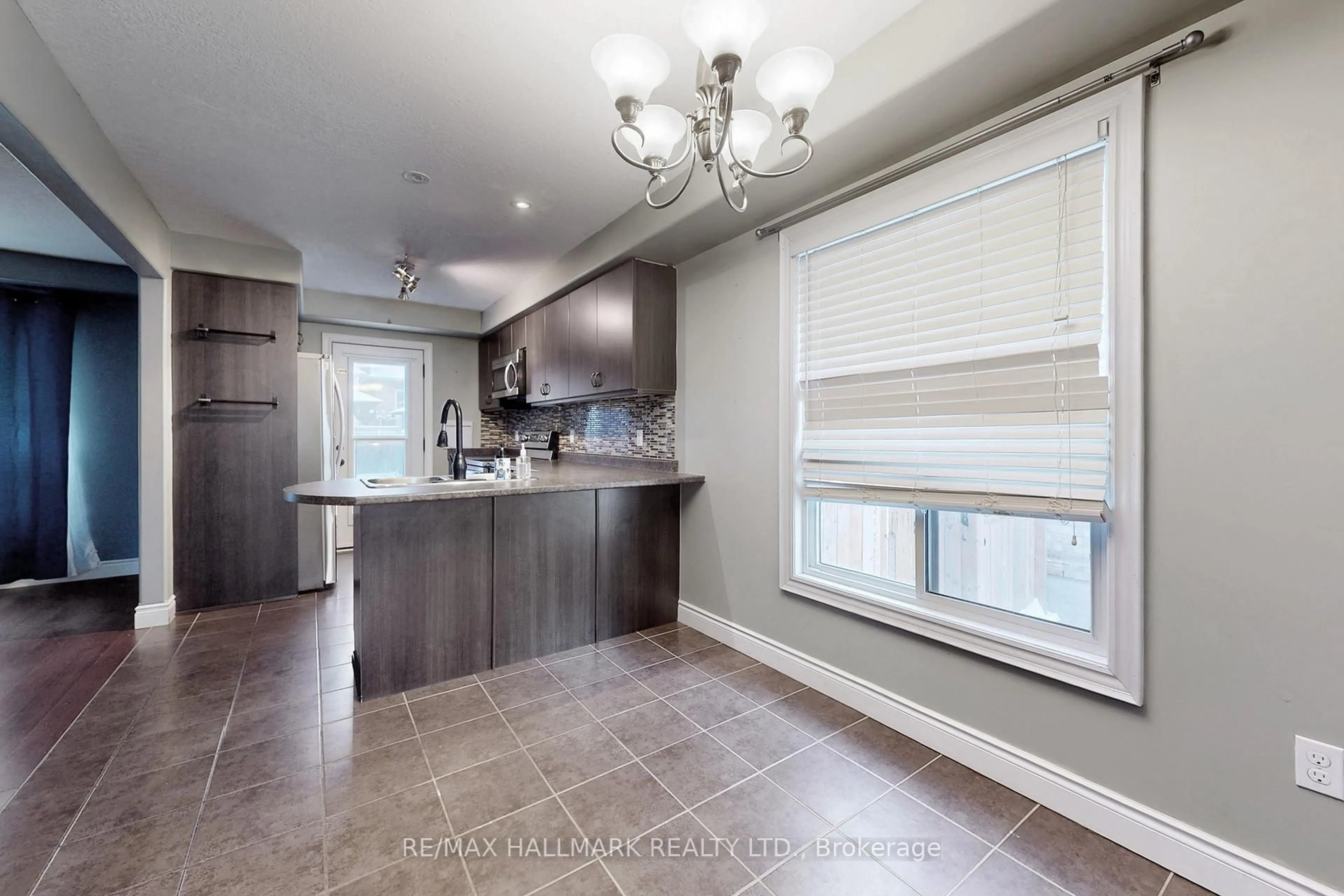 Open concept kitchen, ceramic/tile floor for 59 Stevenson St, Essa Ontario L0M 1B6