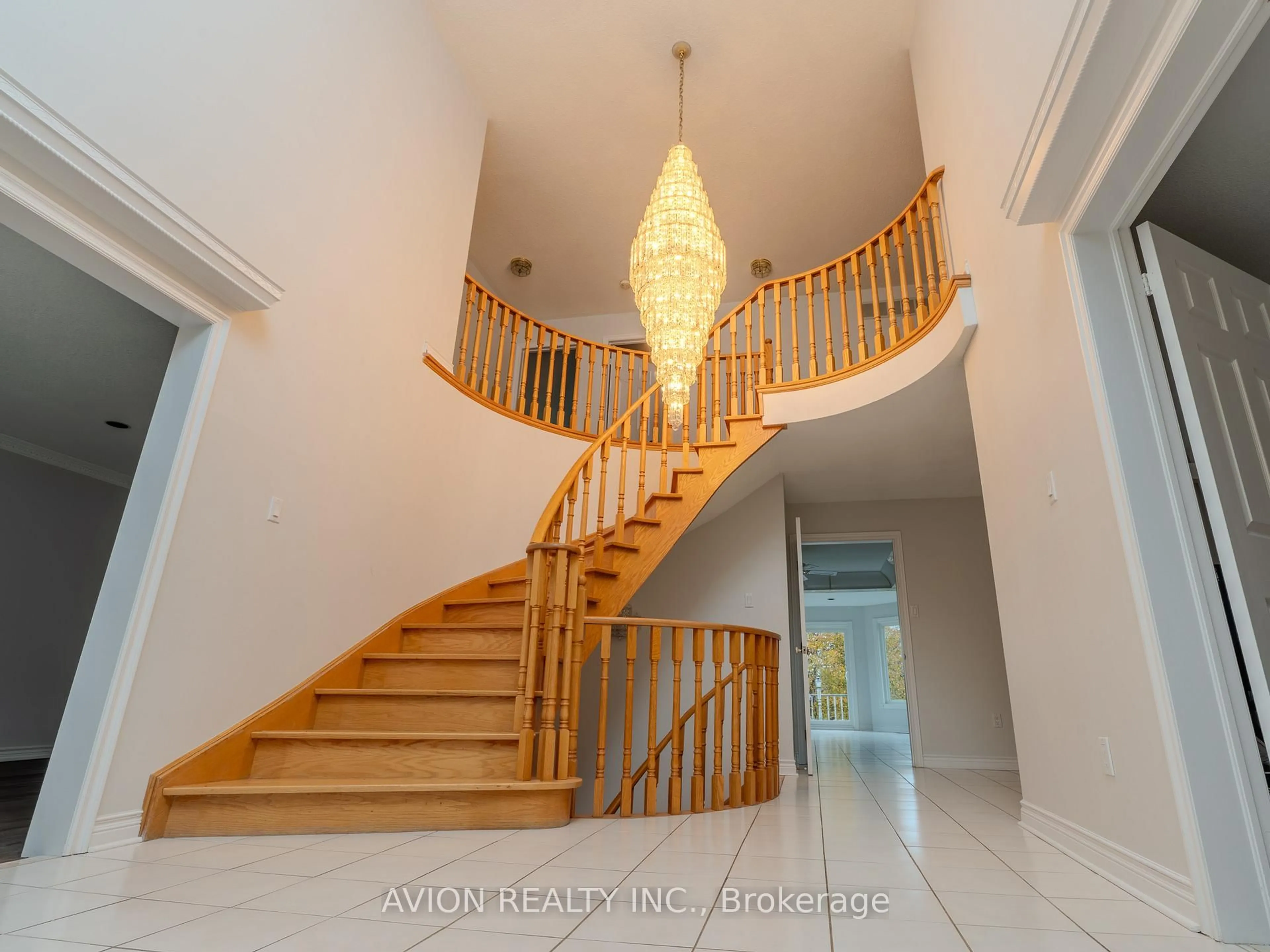 Unknown for 103 Spadina Rd, Richmond Hill Ontario L4B 2Y9