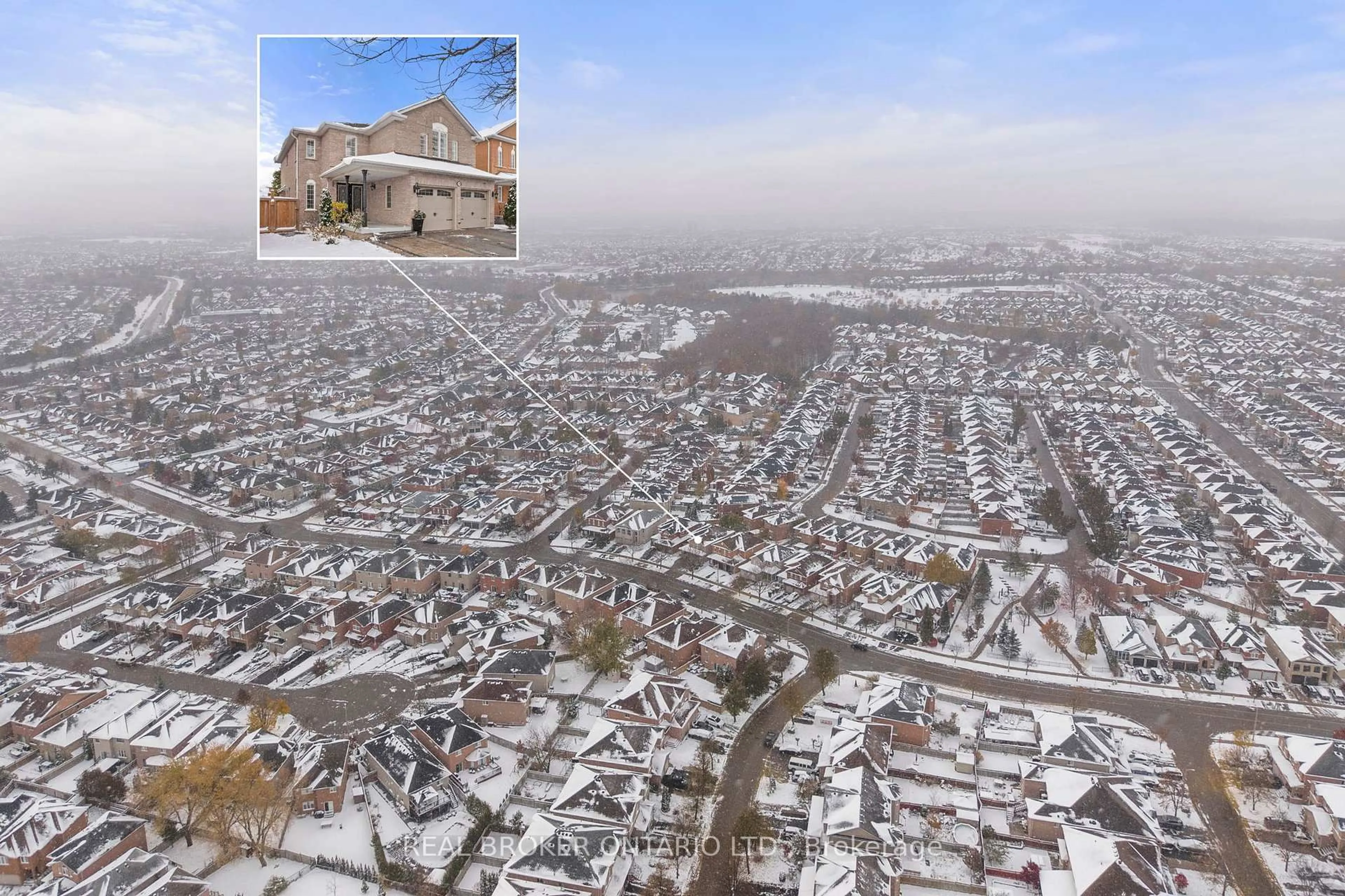 A pic from outside/outdoor area/front of a property/back of a property/a pic from drone, street for 170 St Joan Of Arc Ave, Vaughan Ontario L6A 3B8