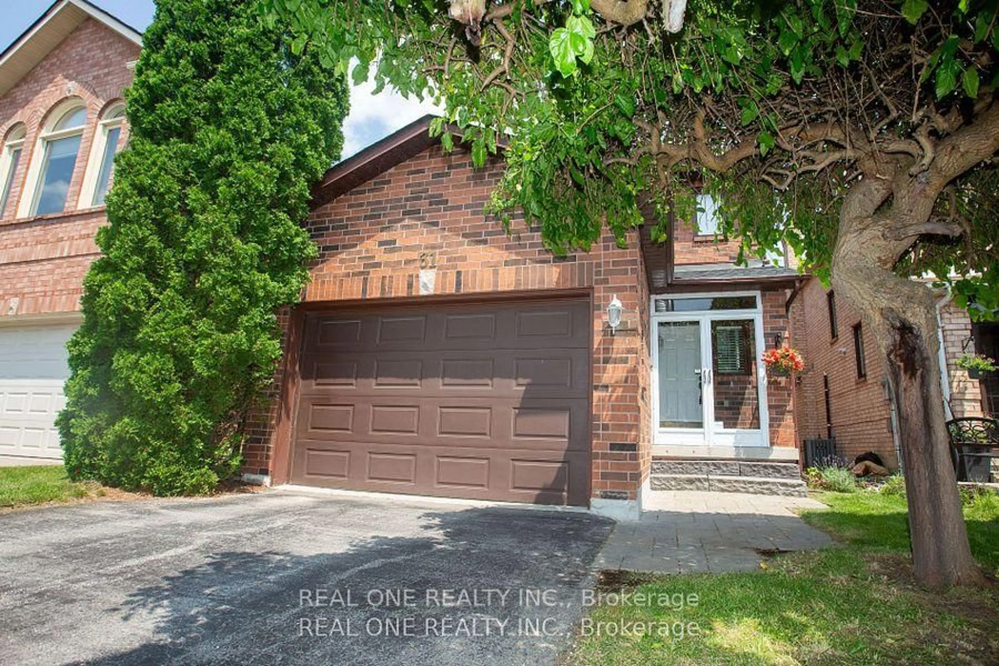 Home with brick exterior material, street for 31 Cougar Crt, Richmond Hill Ontario L4S 1H7