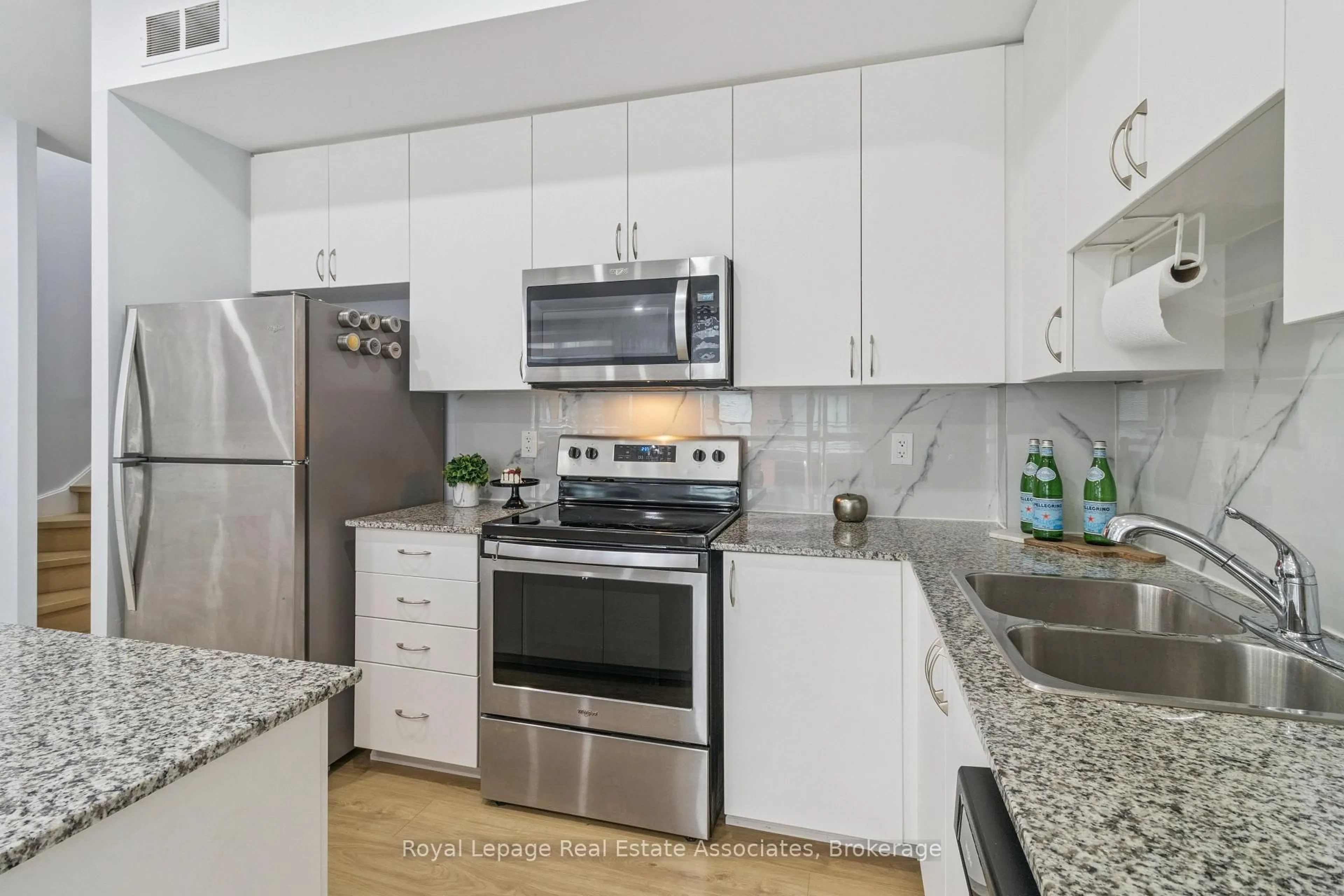 Standard kitchen, ceramic/tile floor for 5289 Highway 7 #D203, Vaughan Ontario L4L 0J1