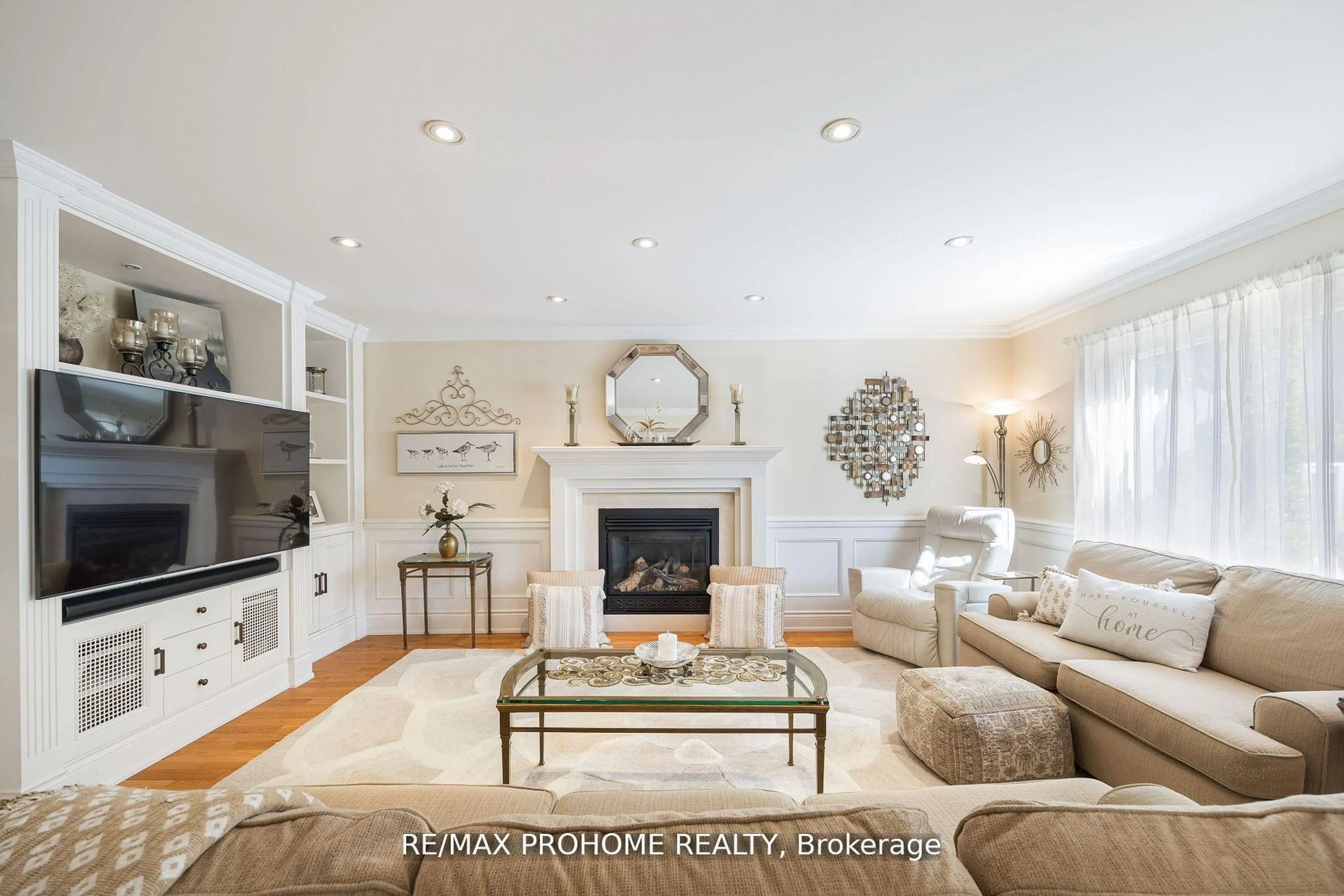 Living room with furniture, unknown for 42 Foundry Cres, Markham Ontario L3P 6W4