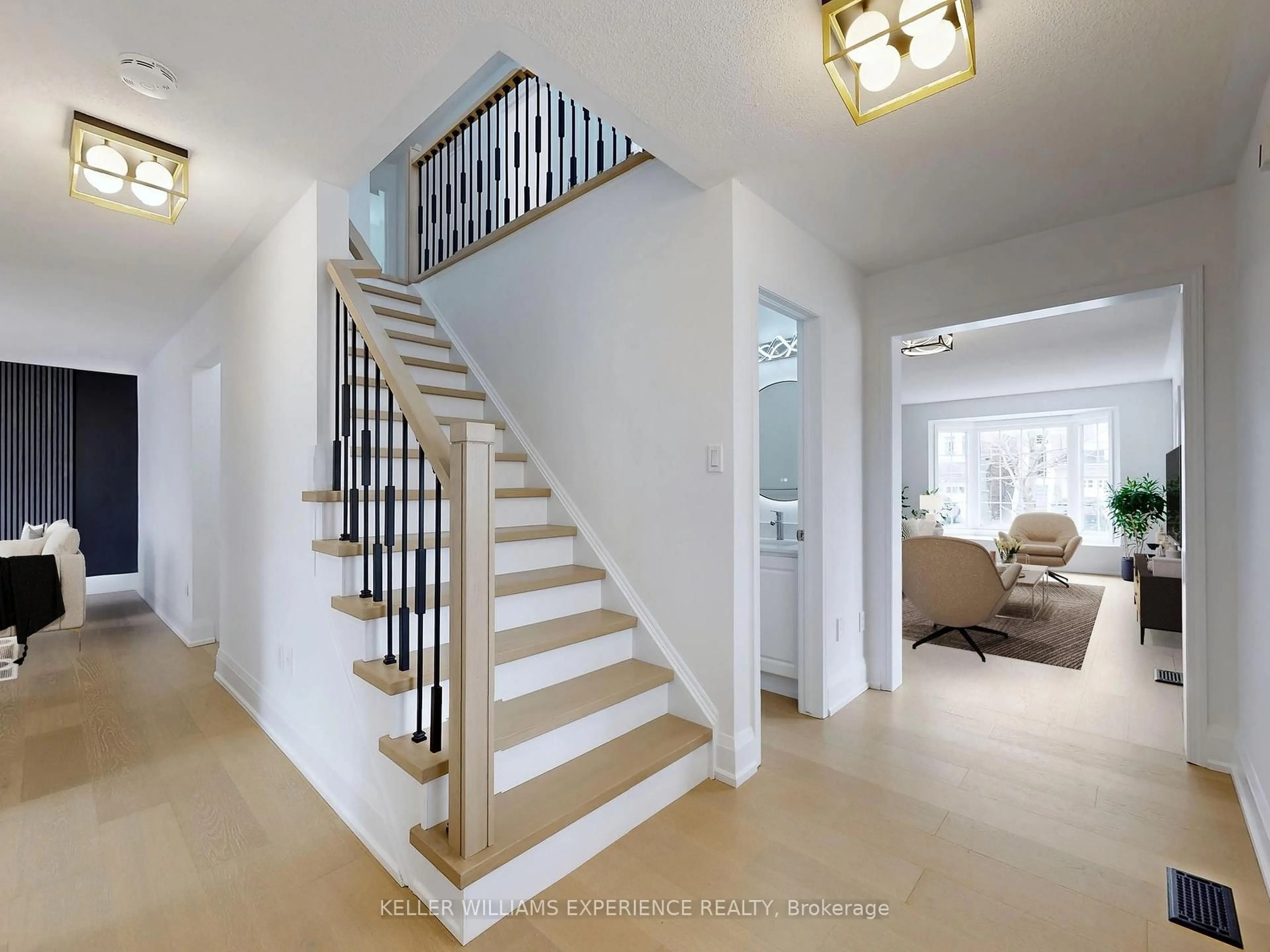 Stairs for 33 Hopper Lane, Newmarket Ontario L3X 3J6