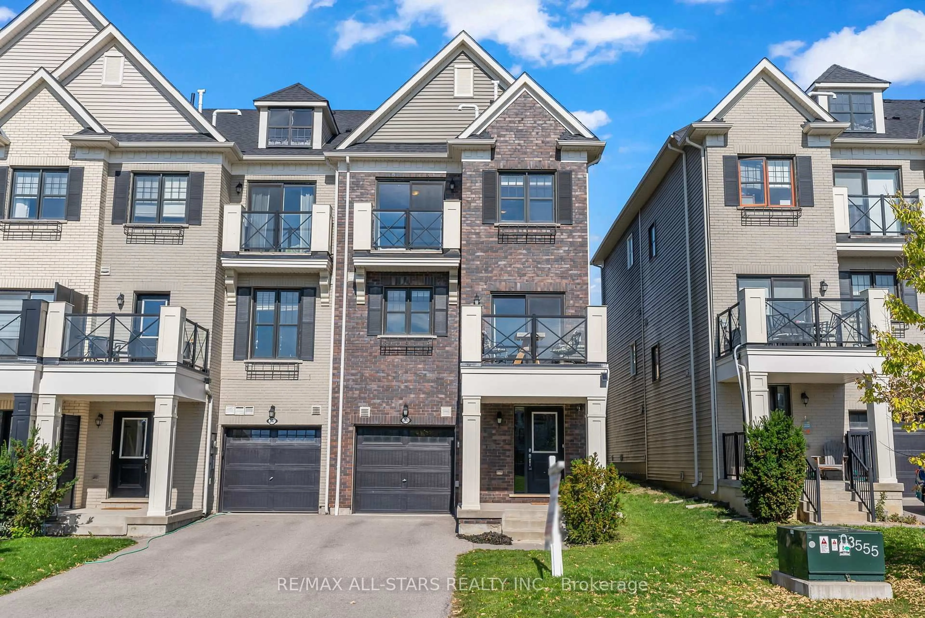 Home with brick exterior material, street for 243 Boadway Cres, Whitchurch-Stouffville Ontario L4A 1Y4