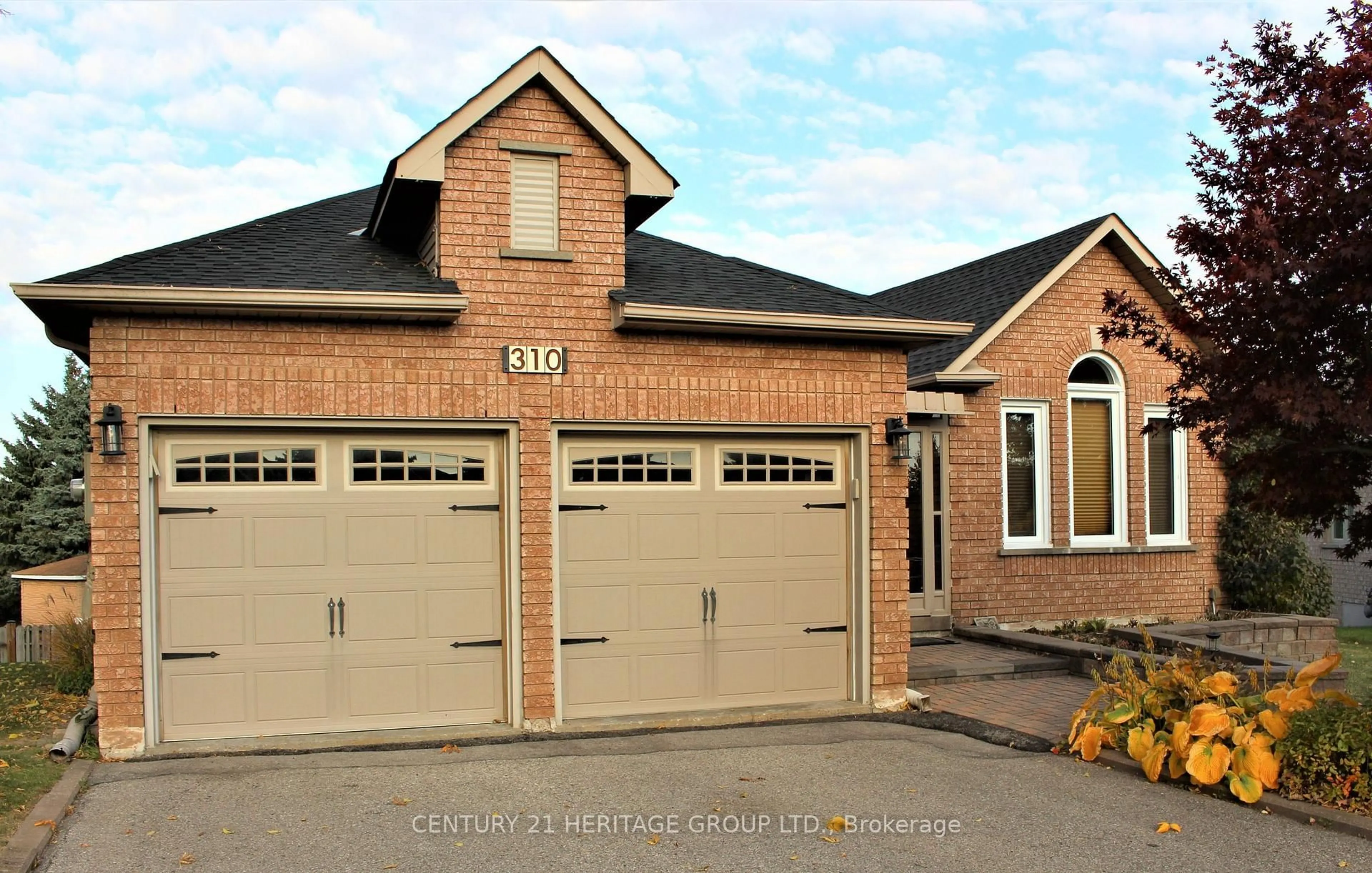 Home with brick exterior material, street for 310 Chambers Cres, Newmarket Ontario L3X 1T2
