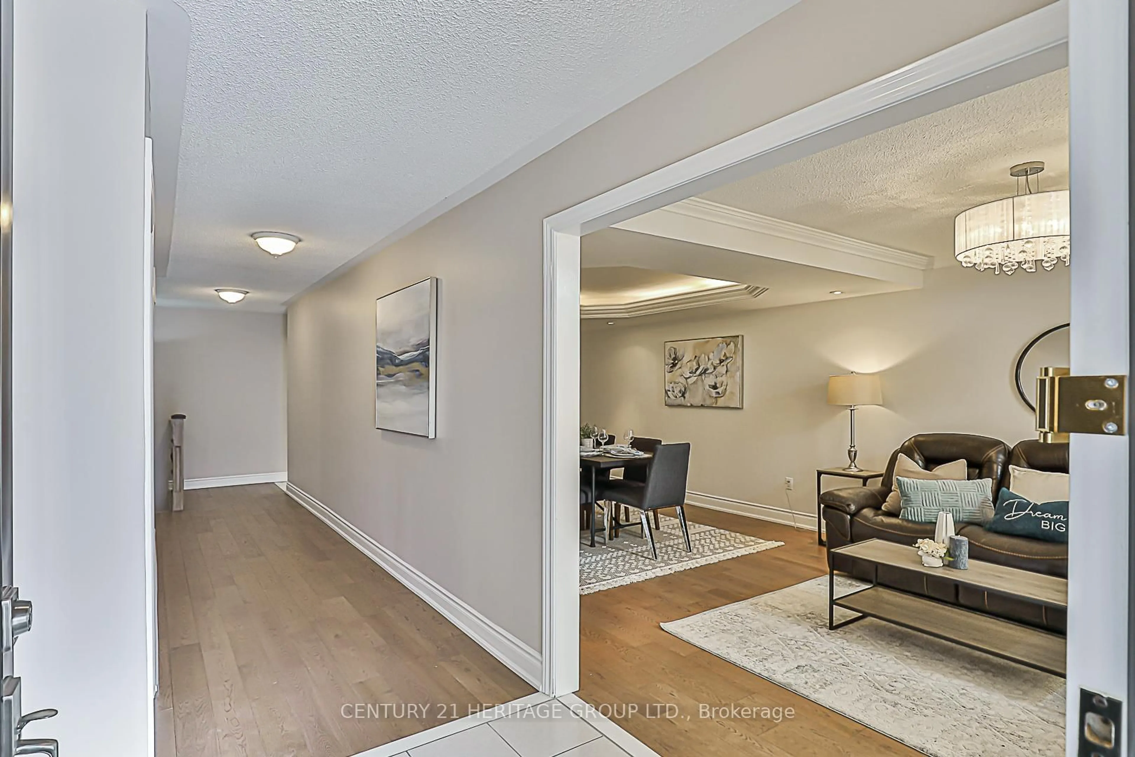 Unknown for 310 Chambers Cres, Newmarket Ontario L3X 1T2