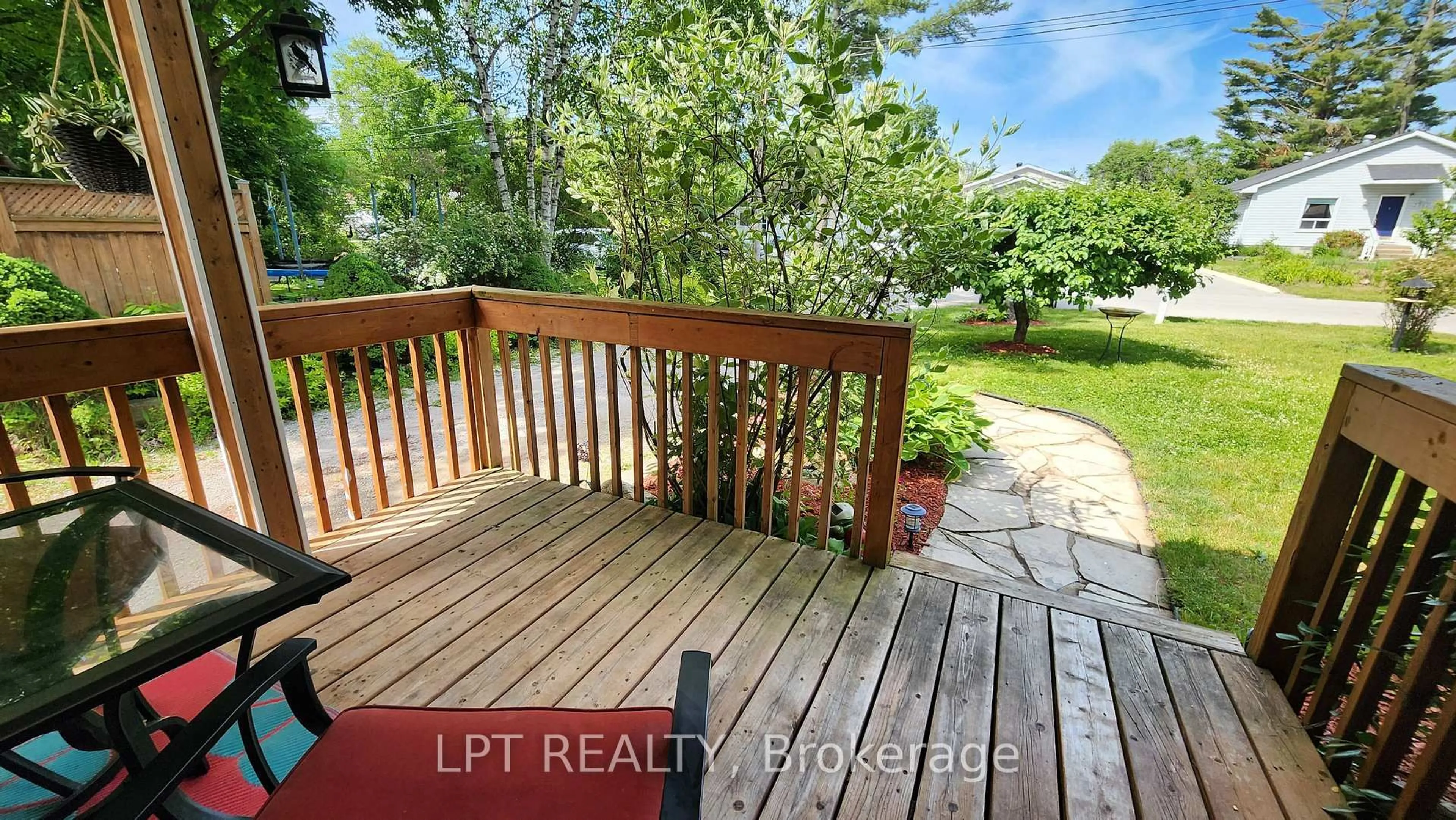 Patio, water/lake/river/ocean view for 2049 Northern Ave, Innisfil Ontario L9S 1Z4