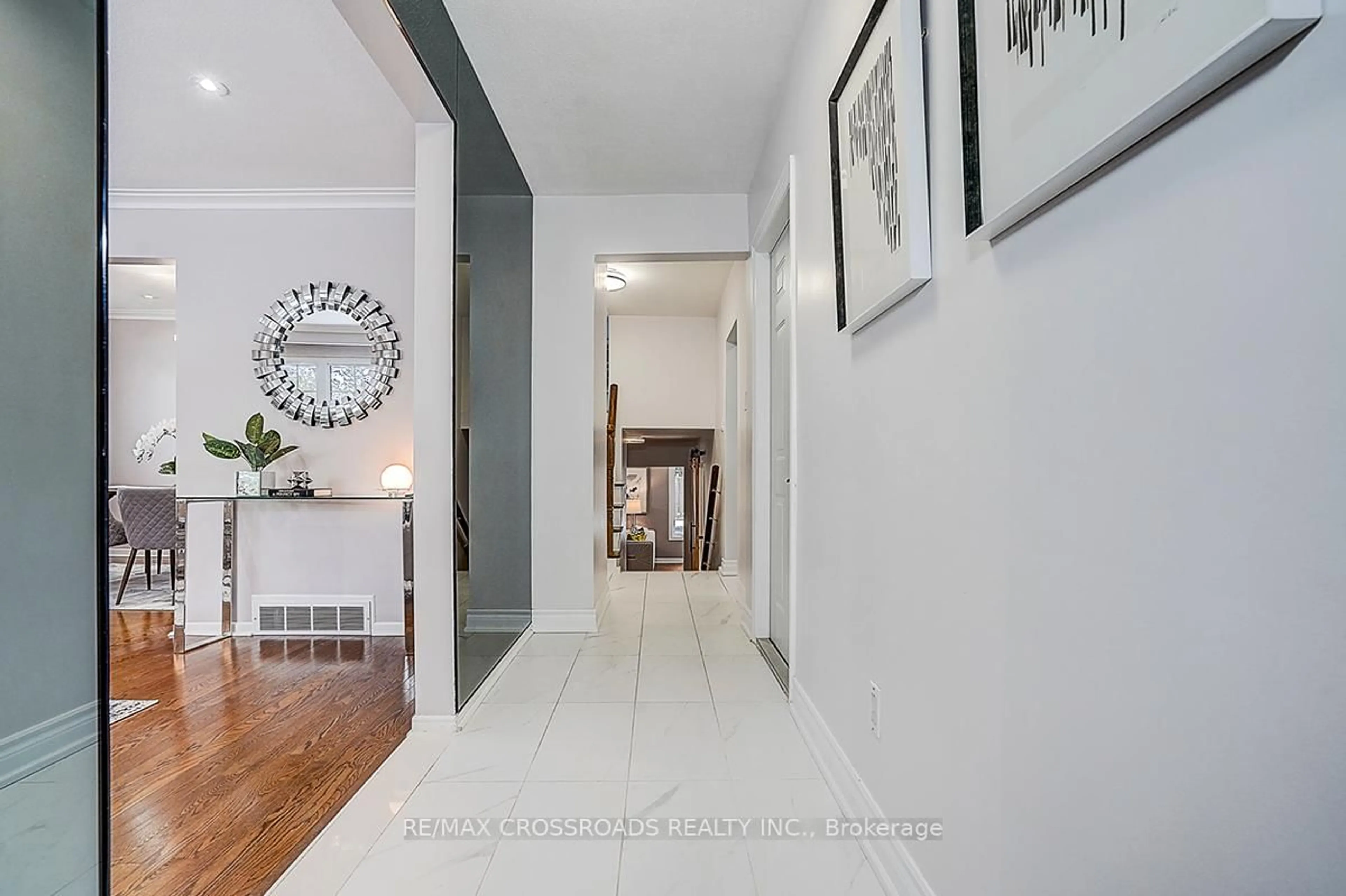 Indoor entryway for 78 Fred Varley Dr, Markham Ontario L3R 1S7