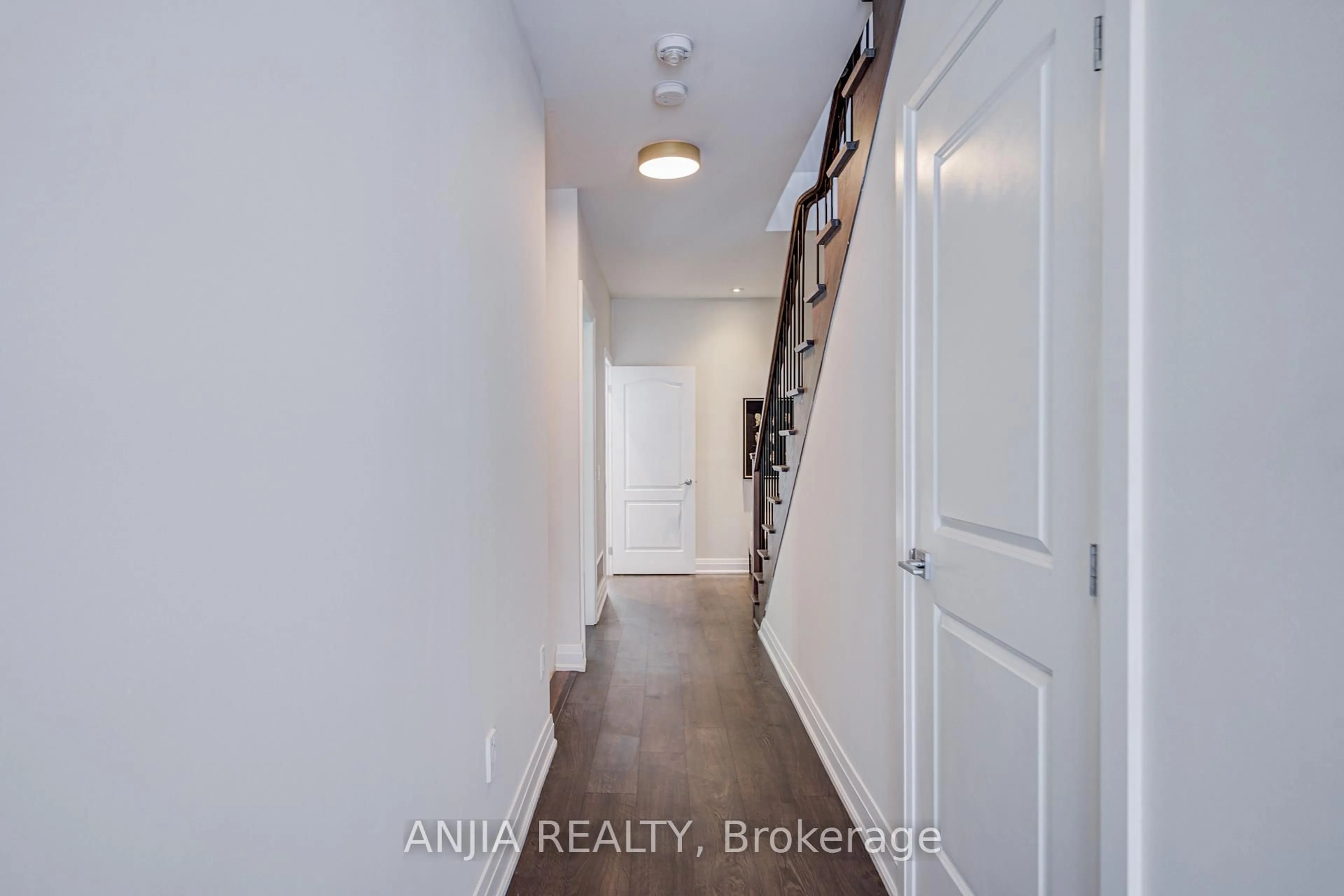 Indoor entryway for 53 Harold Lawrie Lane, Markham Ontario L3T 0G1