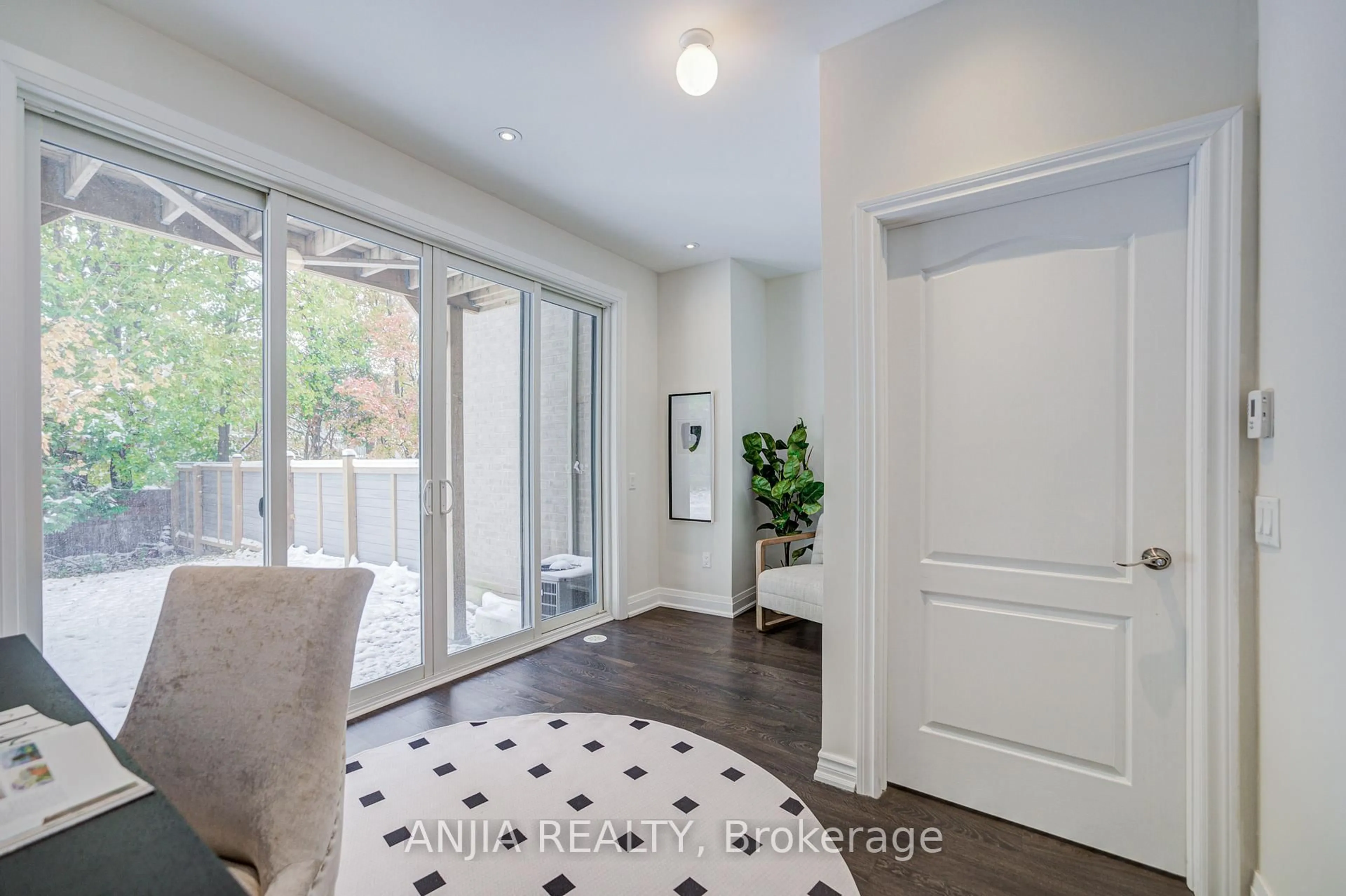 Indoor entryway for 53 Harold Lawrie Lane, Markham Ontario L3T 0G1