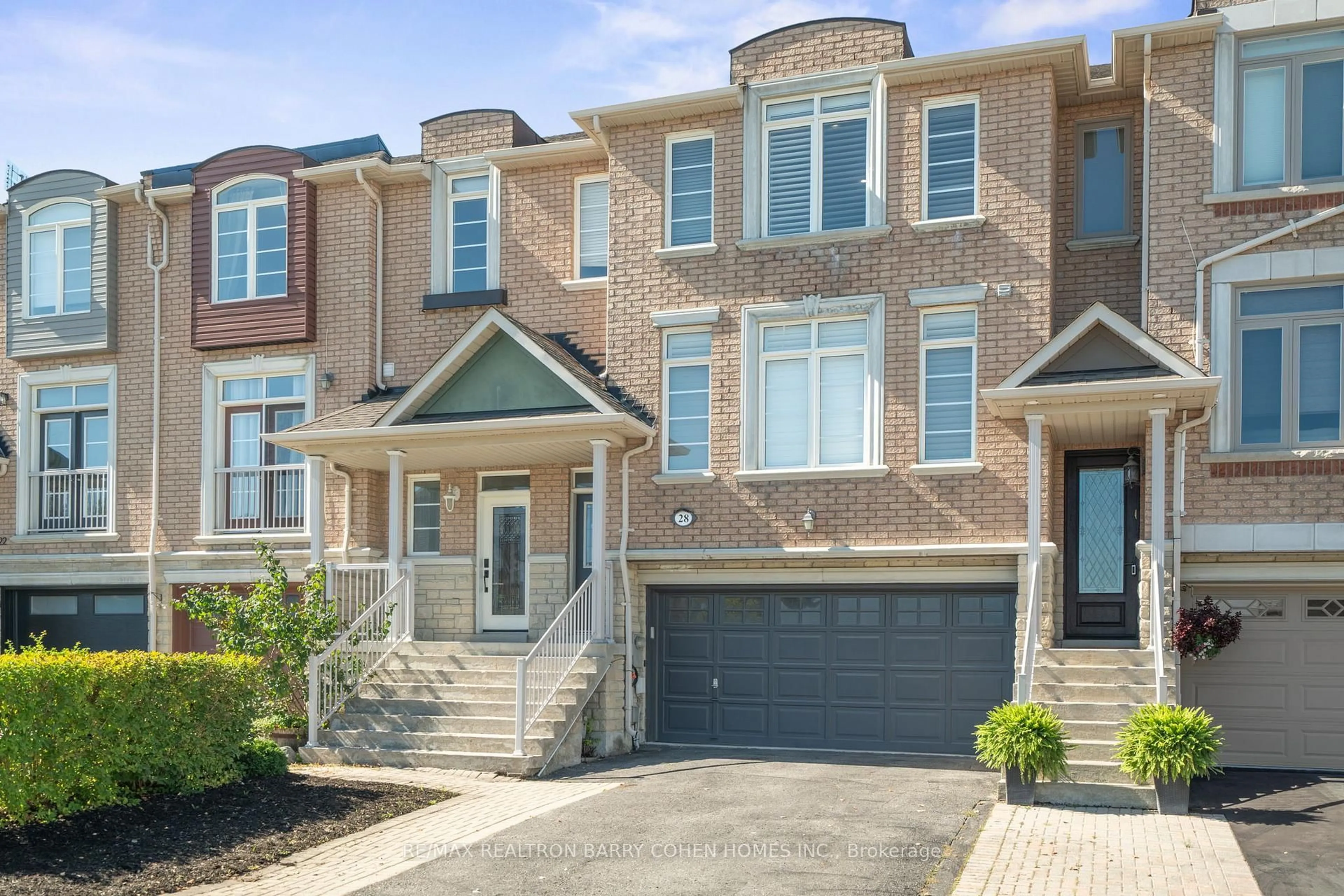 Home with brick exterior material, street for 28 Mistywood Cres, Vaughan Ontario L4J 9E6