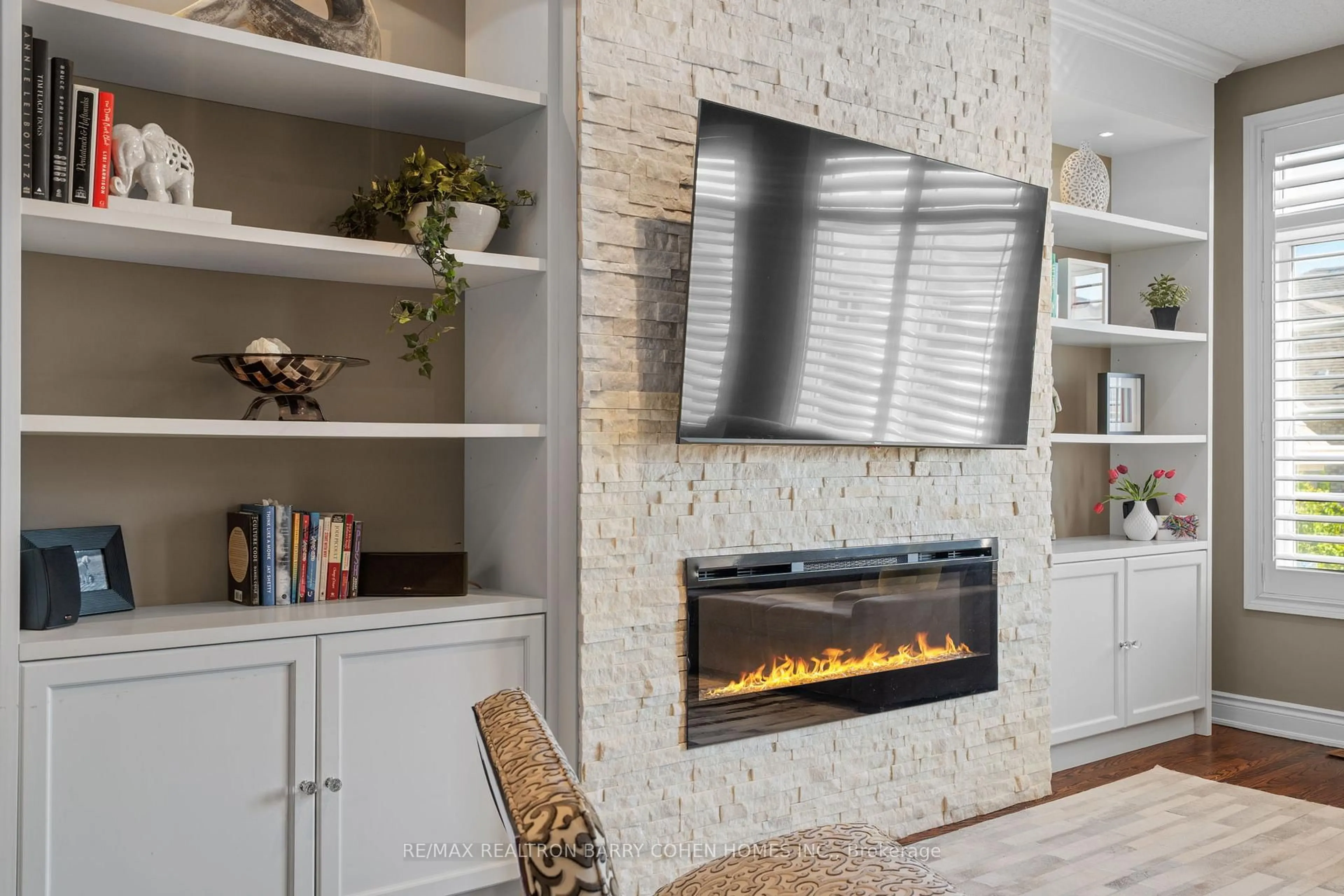 Home theater for 28 Mistywood Cres, Vaughan Ontario L4J 9E6