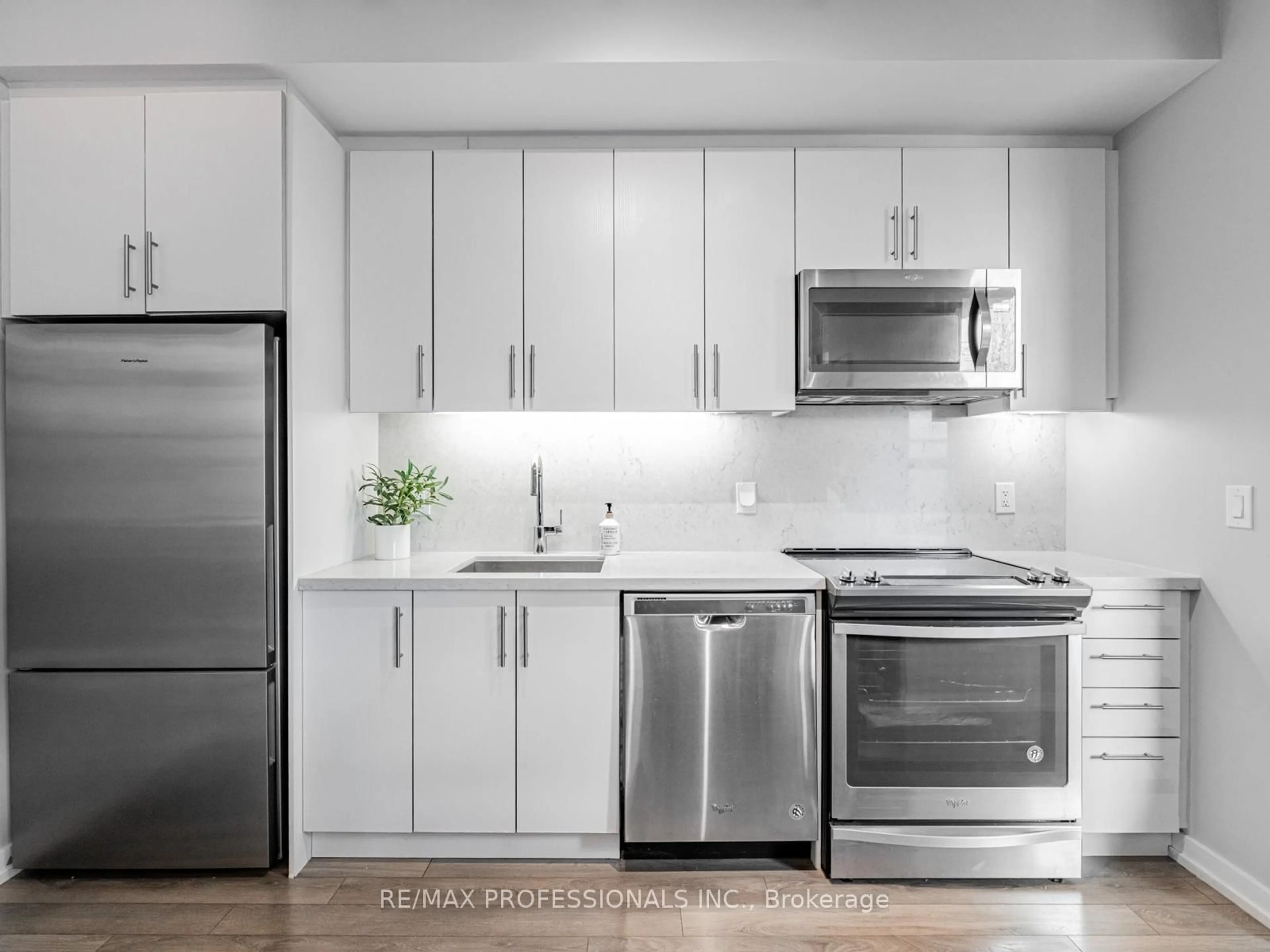 Standard kitchen, unknown for 241 Sea Ray Ave #A101, Innisfil Ontario L9S 0L9