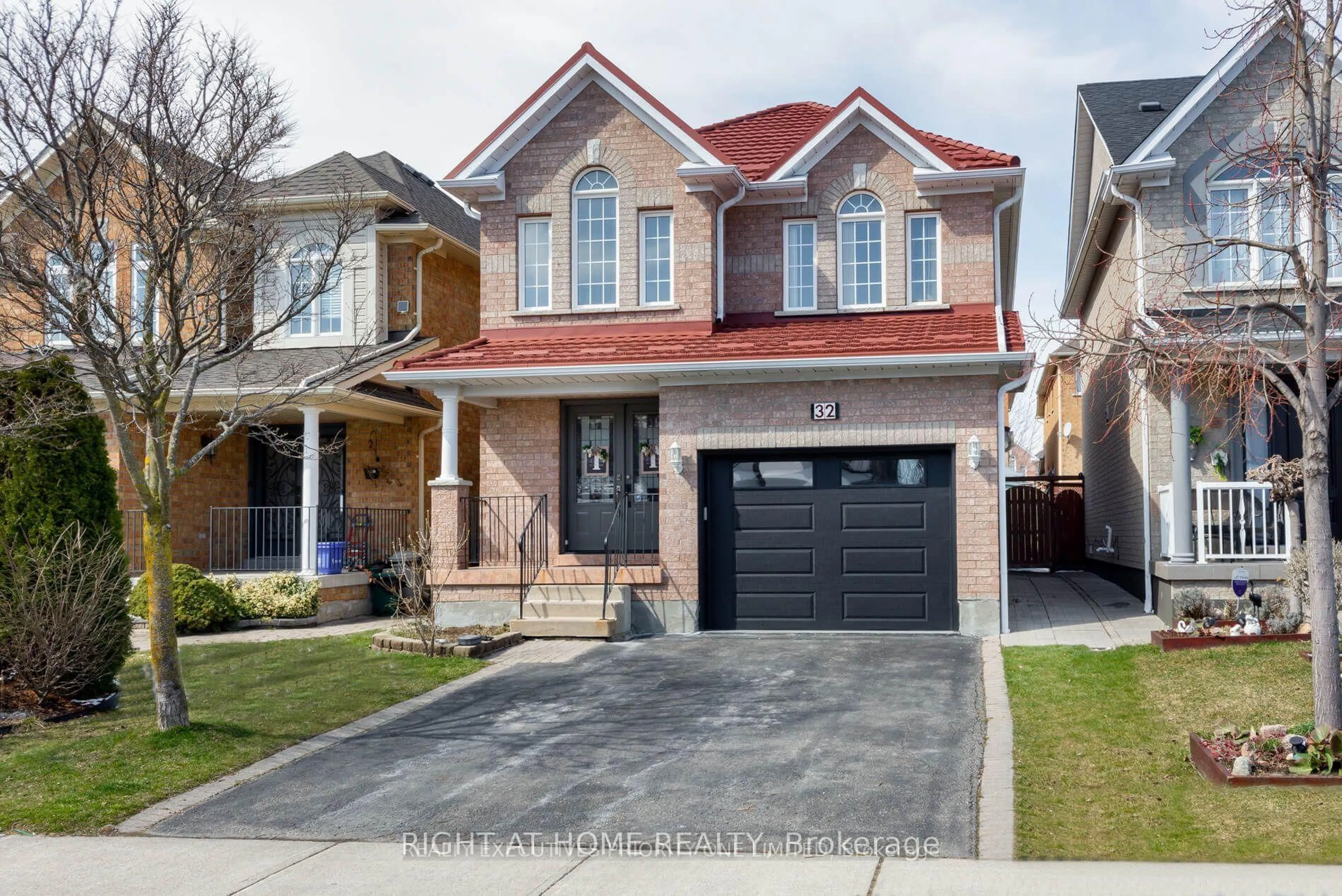 Home with brick exterior material, street for 32 Eddington Pl, Vaughan Ontario L6A 3P6
