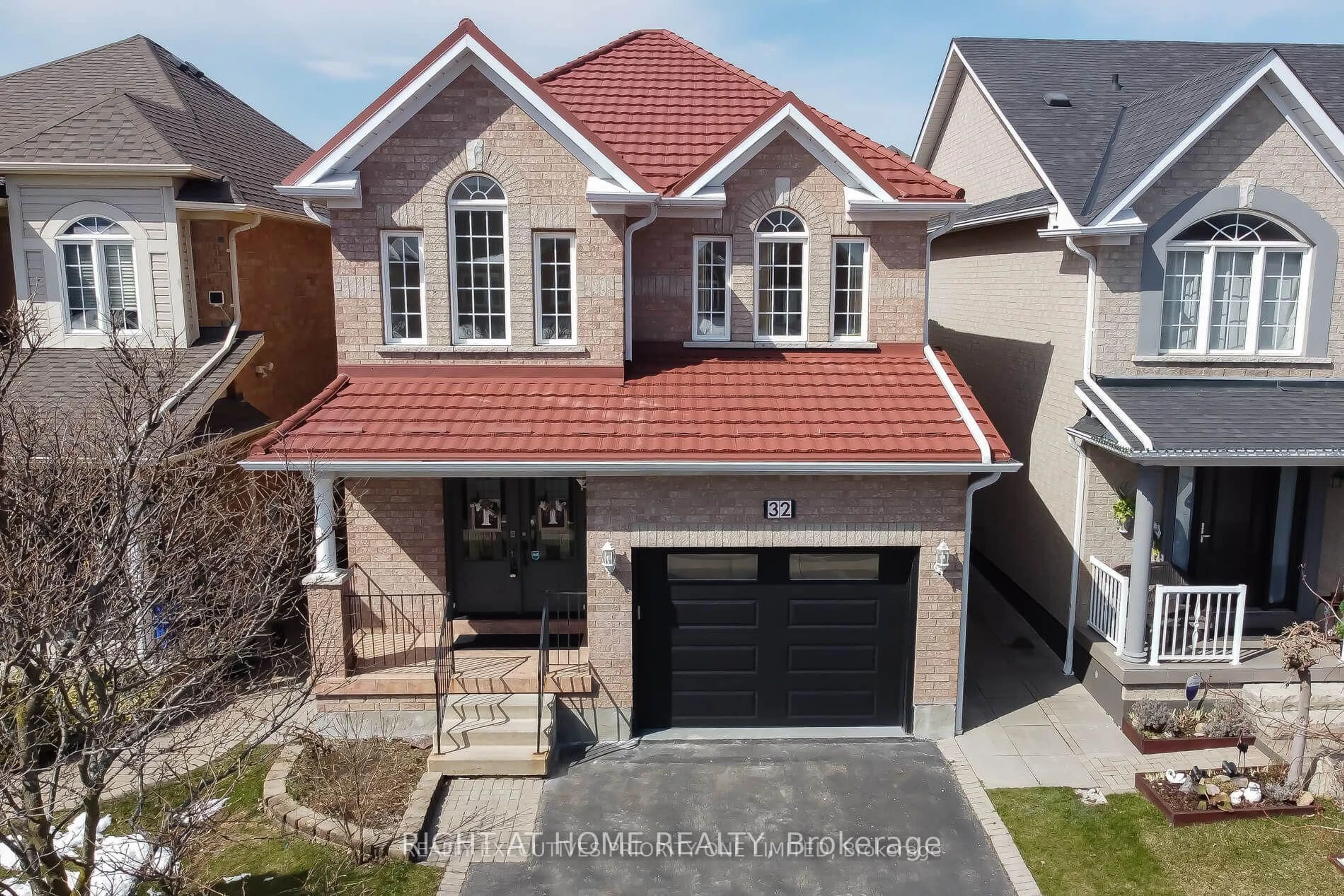 Home with brick exterior material, street for 32 Eddington Pl, Vaughan Ontario L6A 3P6