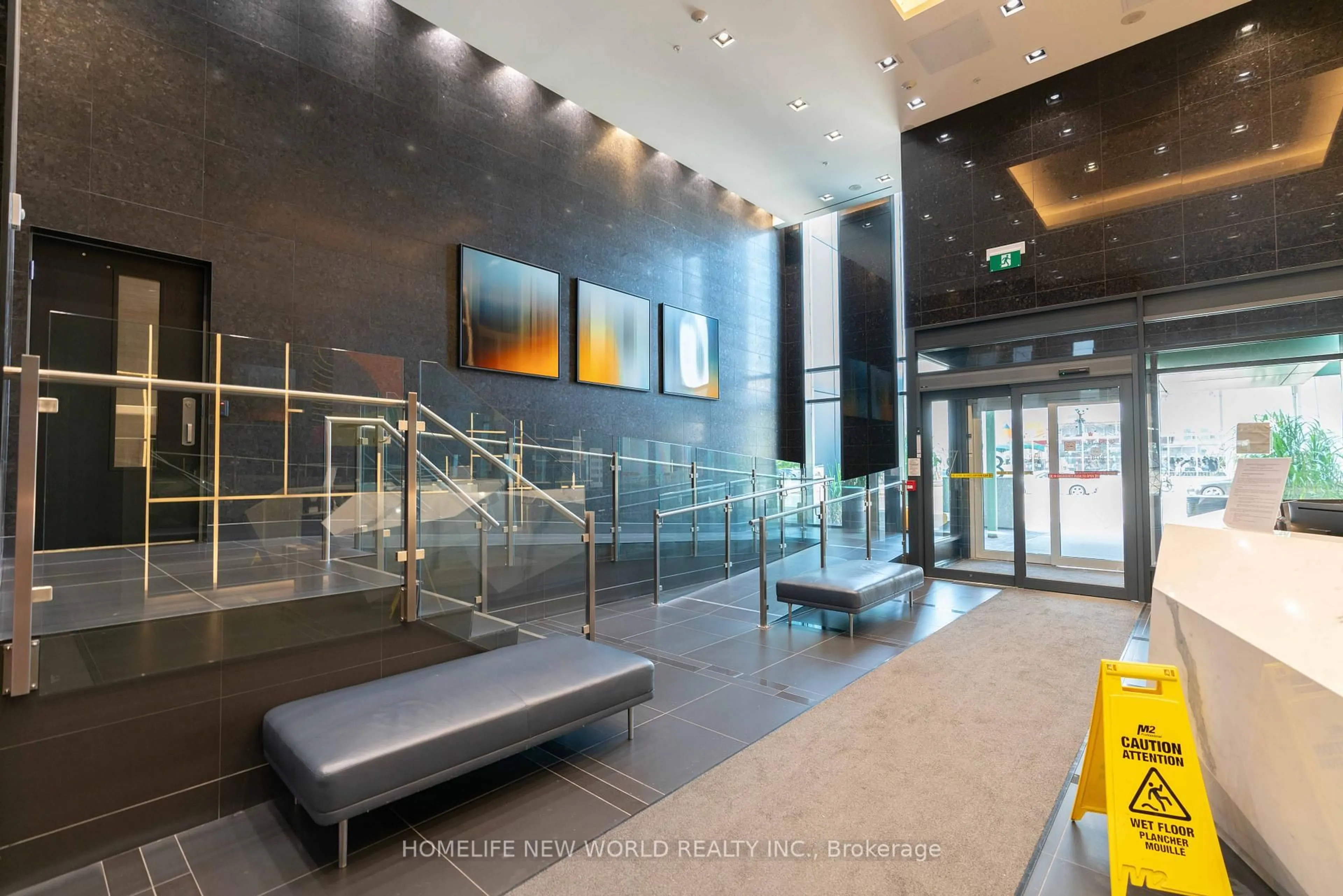 Indoor foyer for 8081 Birchmount Rd #1511, Markham Ontario L6G 0G5