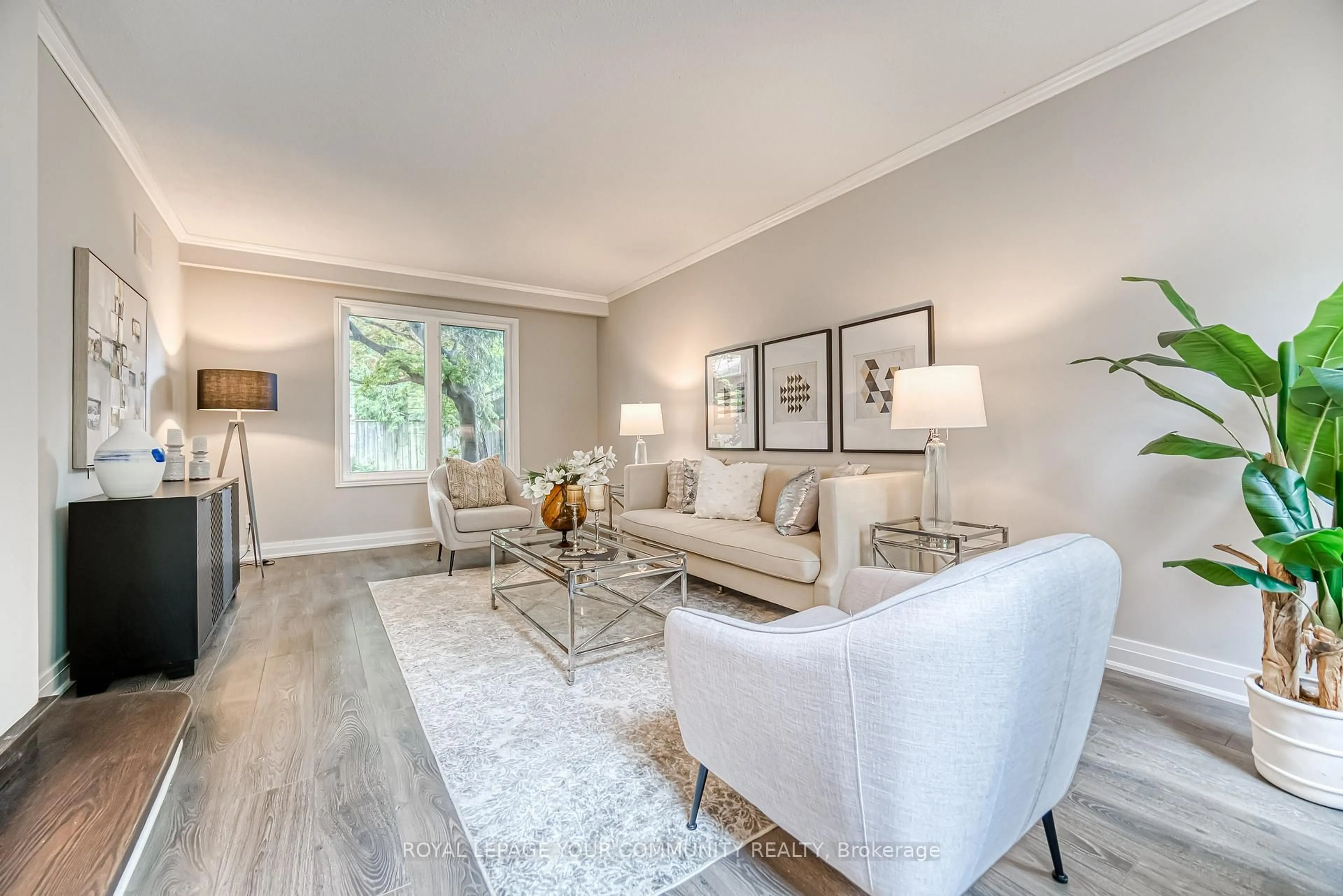 Living room with furniture, unknown for 14 Julia St, Markham Ontario L3T 4R9