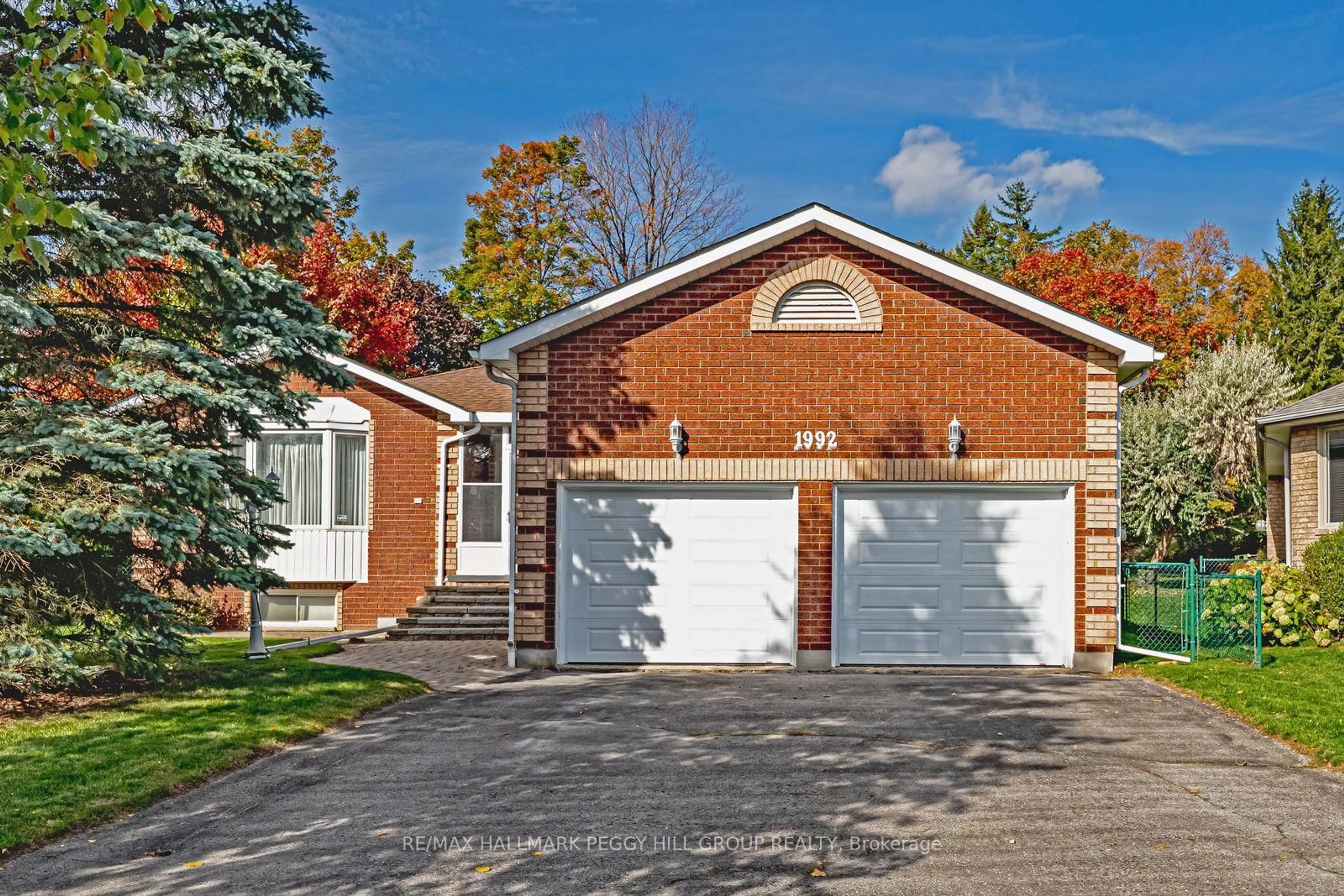 Home with brick exterior material, street for 1992 Annecca St, Innisfil Ontario L9S 1W8