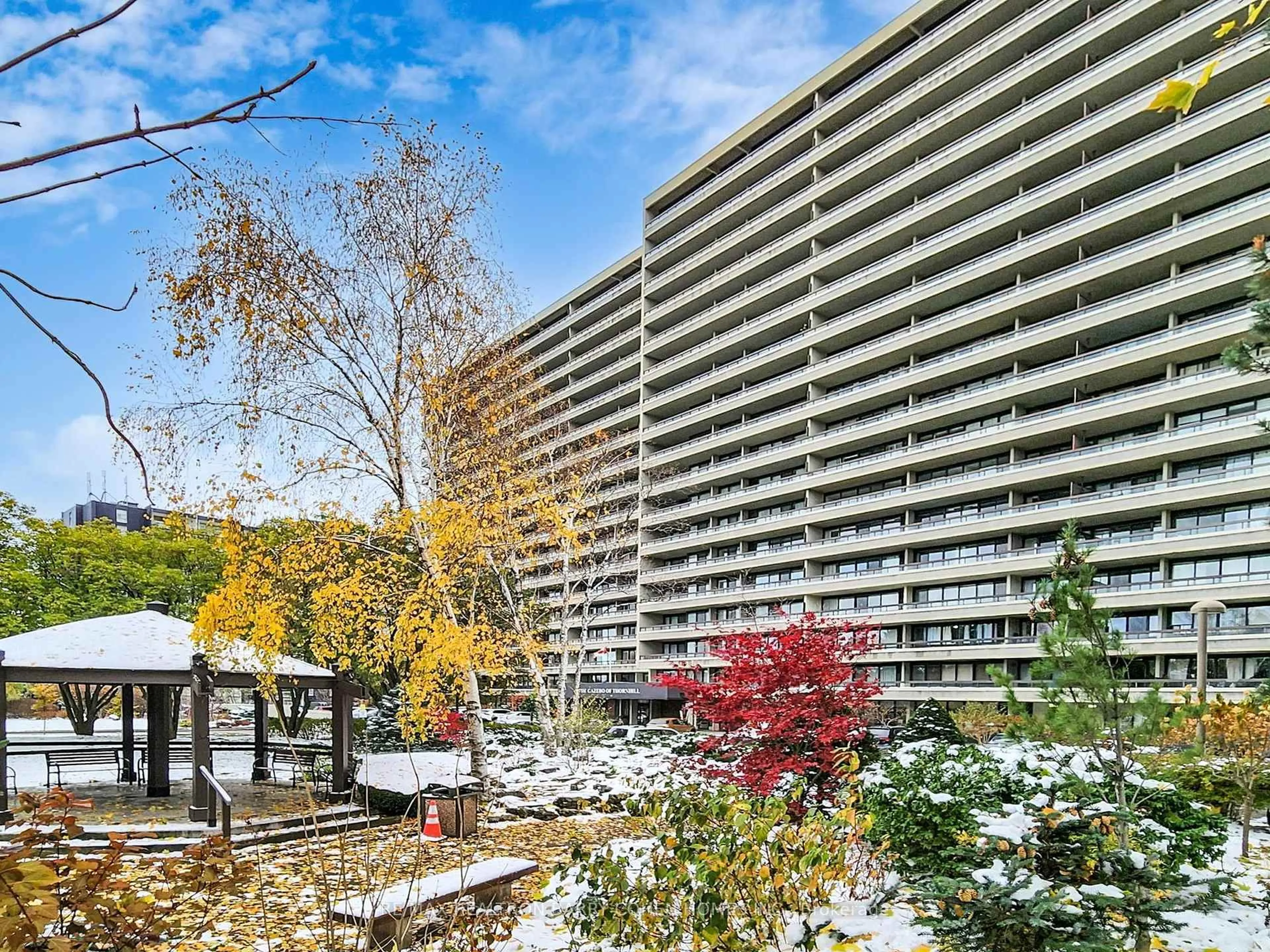 Patio, unknown for 8111 Yonge St #705, Markham Ontario L3T 4V9