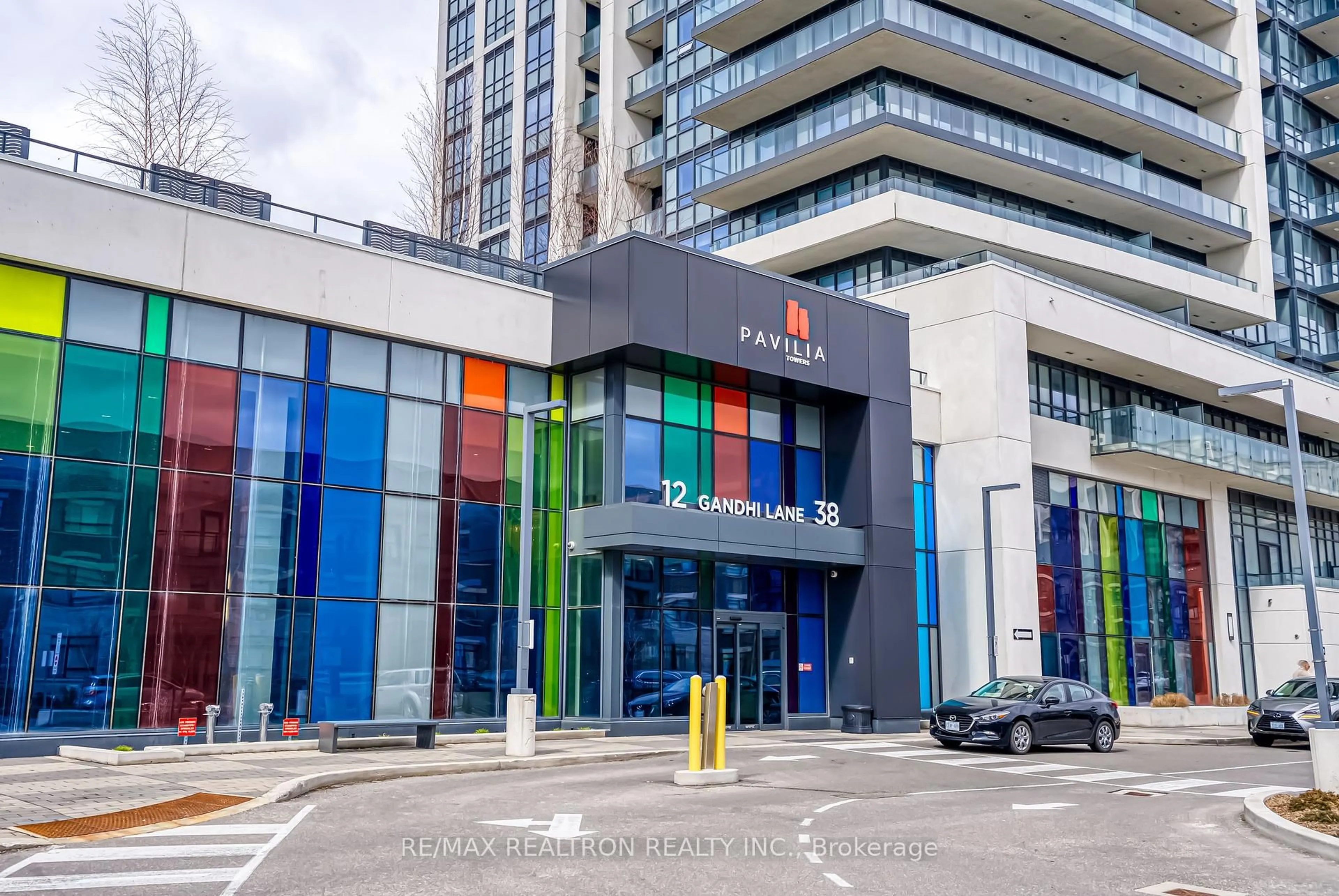 Indoor foyer for 38 Gandhi Lane #602B, Markham Ontario L3T 0G9