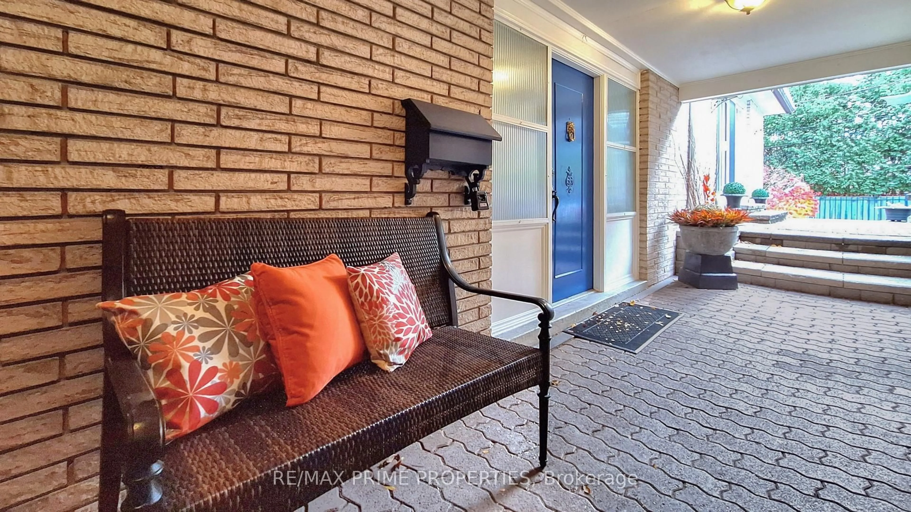 Unknown for 153 Krieghoff Ave, Markham Ontario L3R 1W2