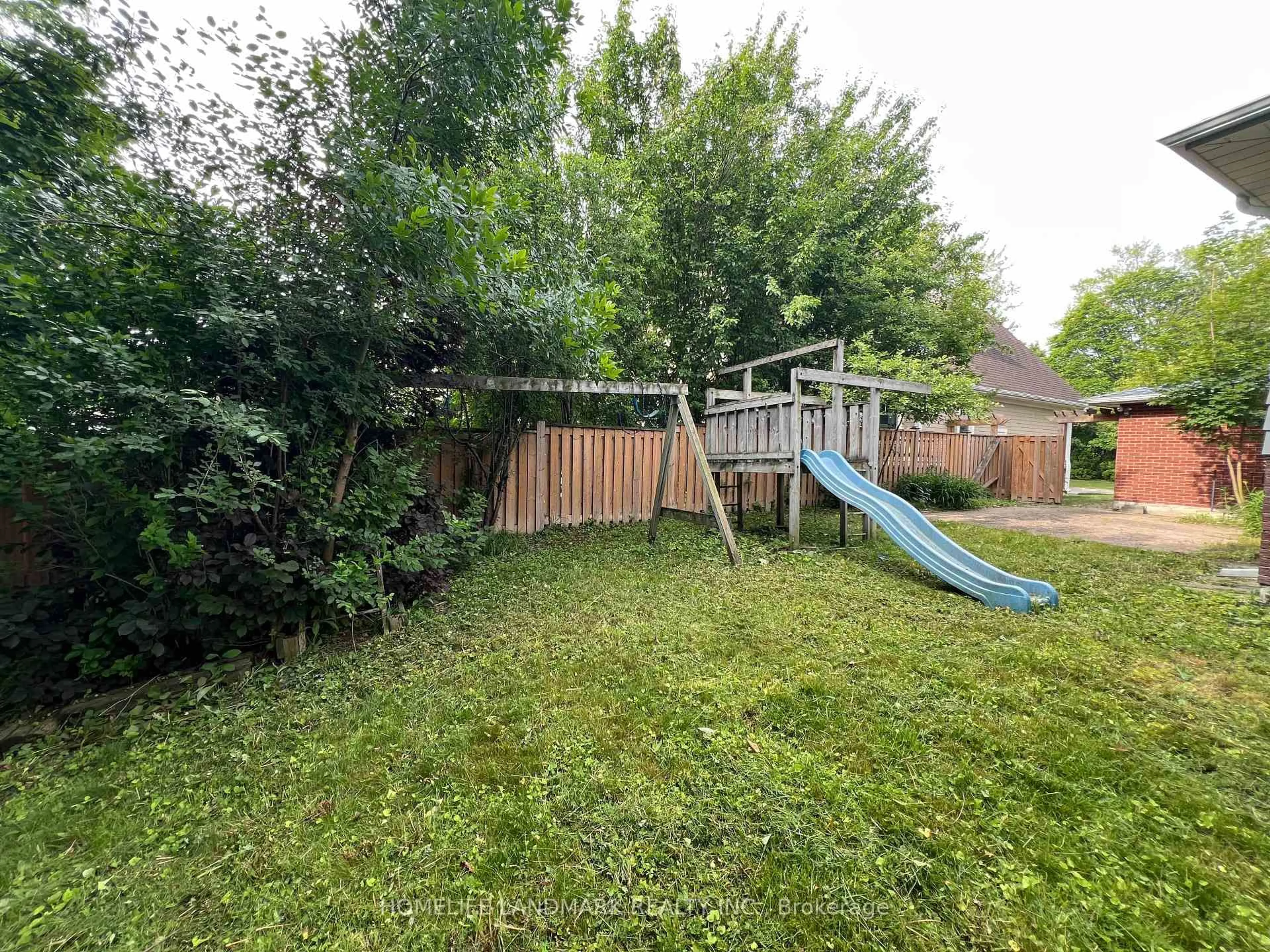 Shed for 5 Chant Cres, Markham Ontario L3R 1Y7