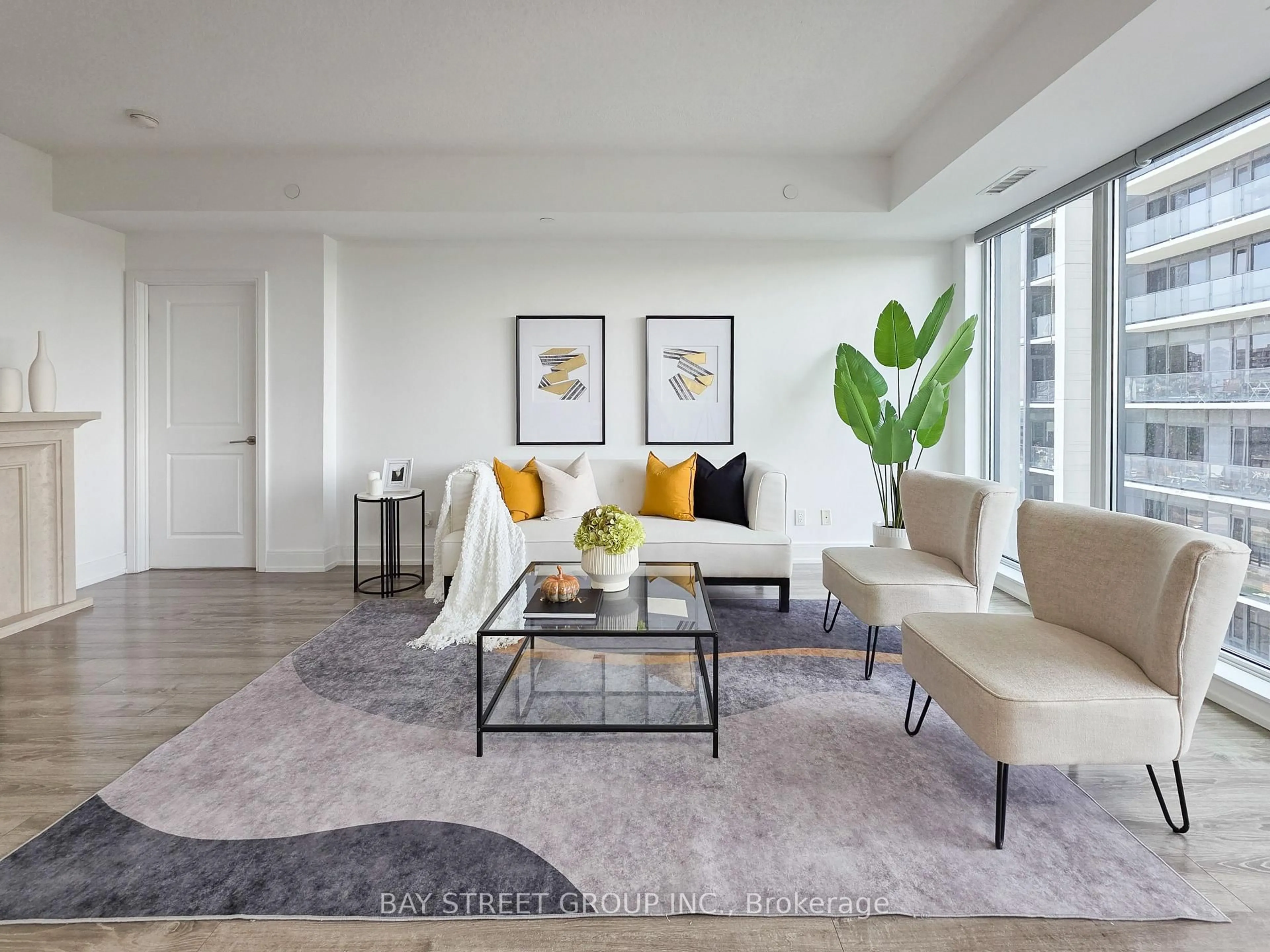 Living room with furniture, unknown for 9608 Yonge St #705B, Richmond Hill Ontario L4C 0X4