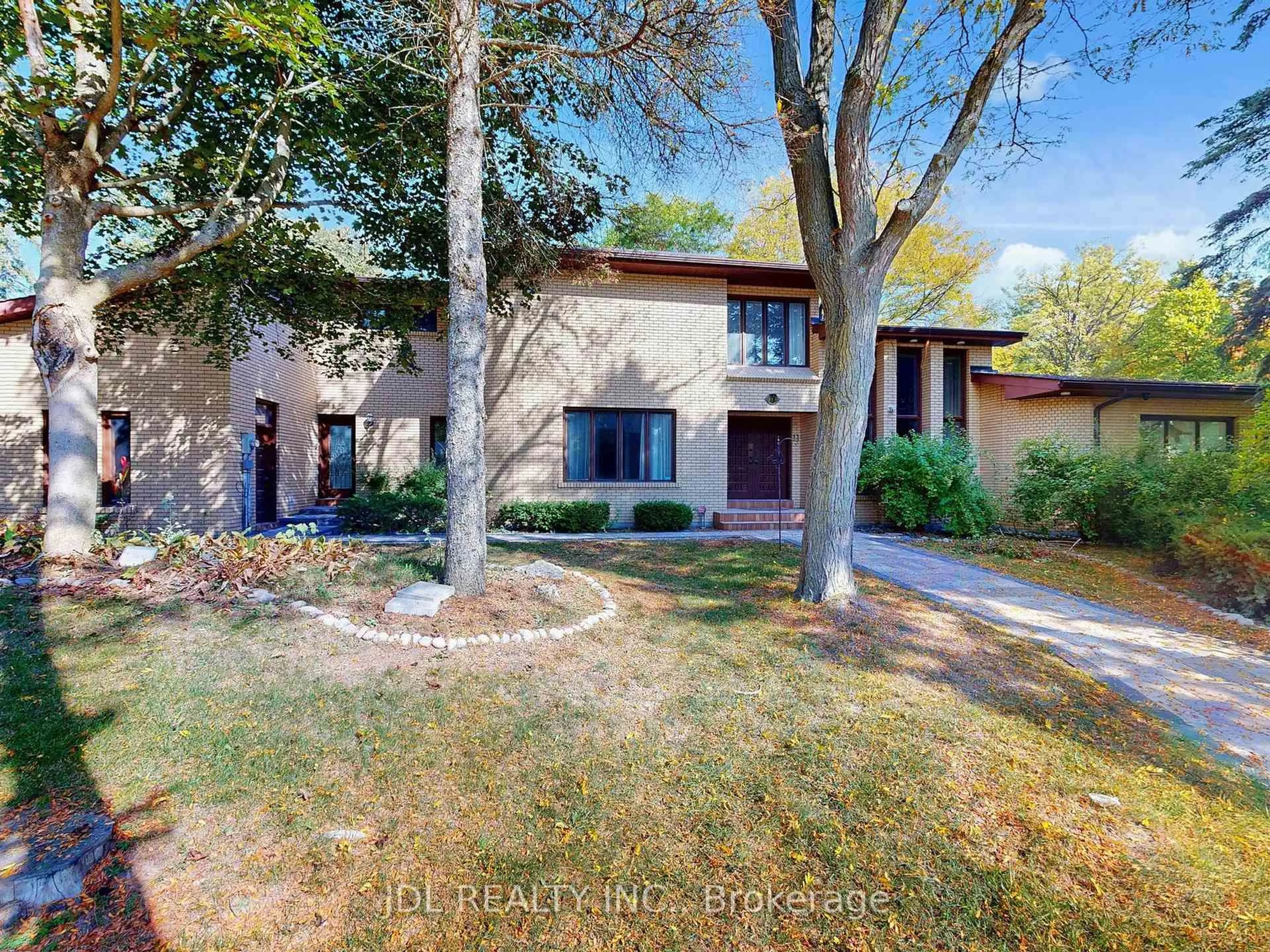 Home with brick exterior material, street for 11 Moodie Dr, Richmond Hill Ontario L4C 8C9