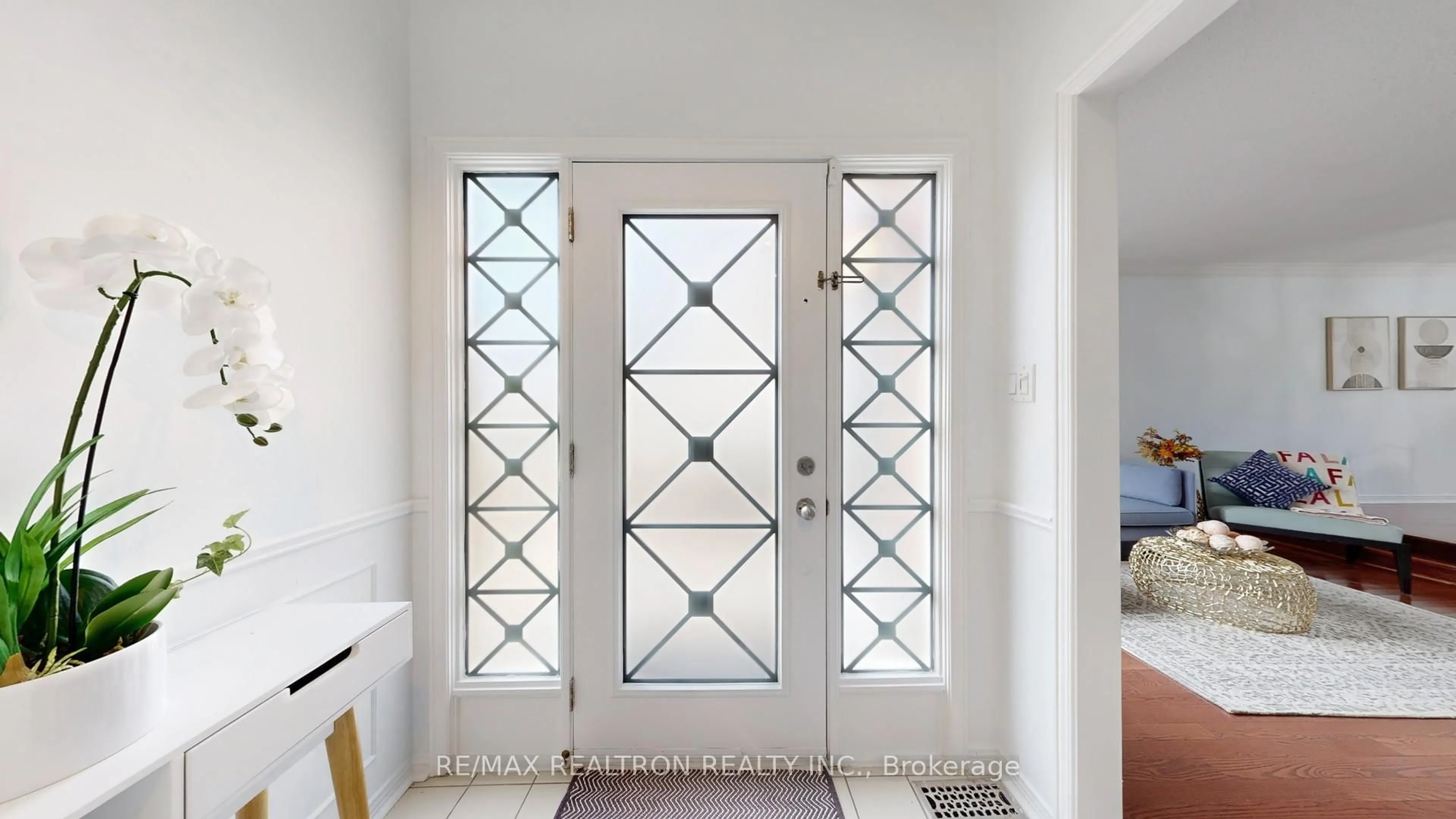 Indoor entryway for 25 Waterbridge Lane, Markham Ontario L3R 8W9