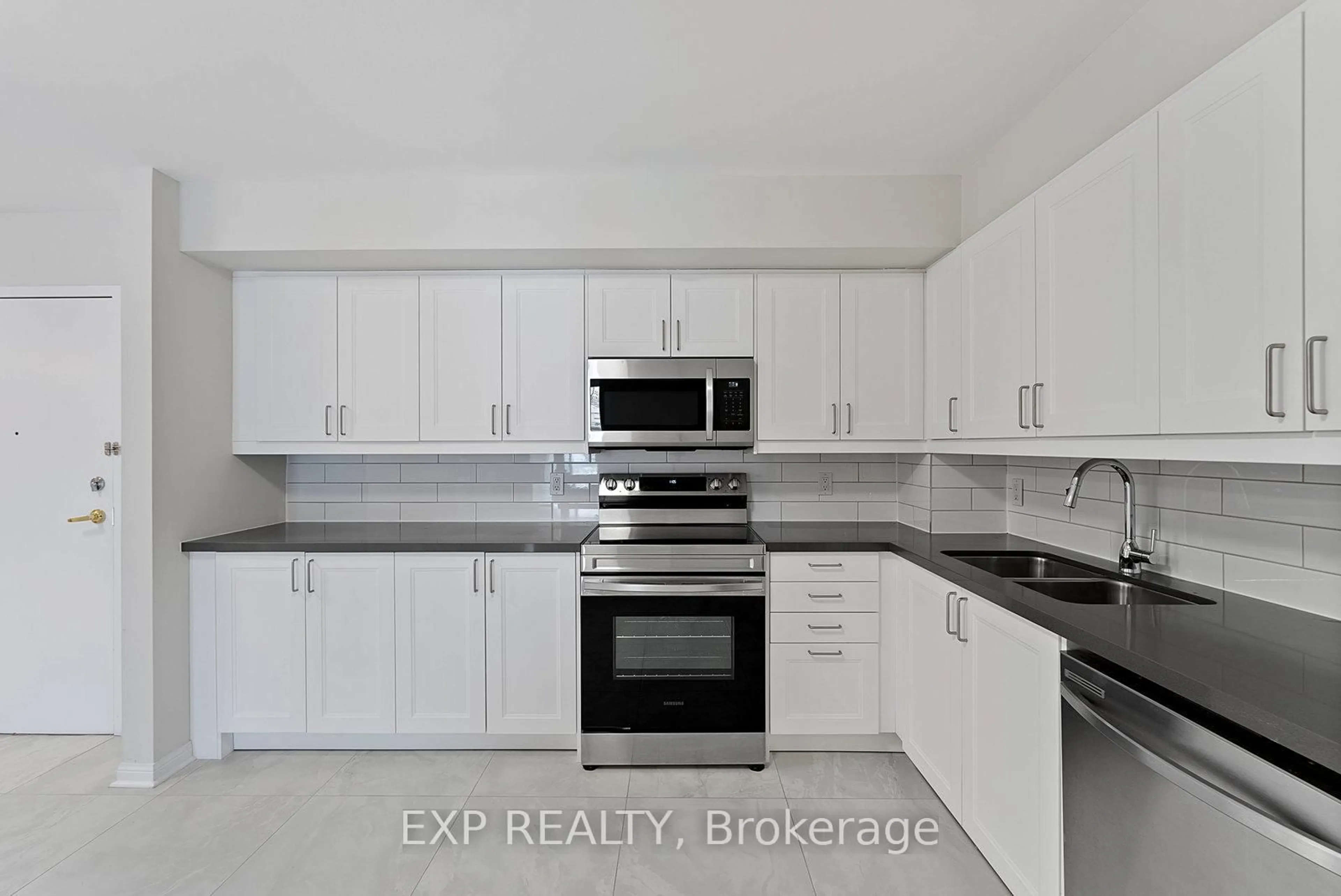 Standard kitchen, ceramic/tile floor for 2506 Rutherford Rd #210, Vaughan Ontario L4K 5N4