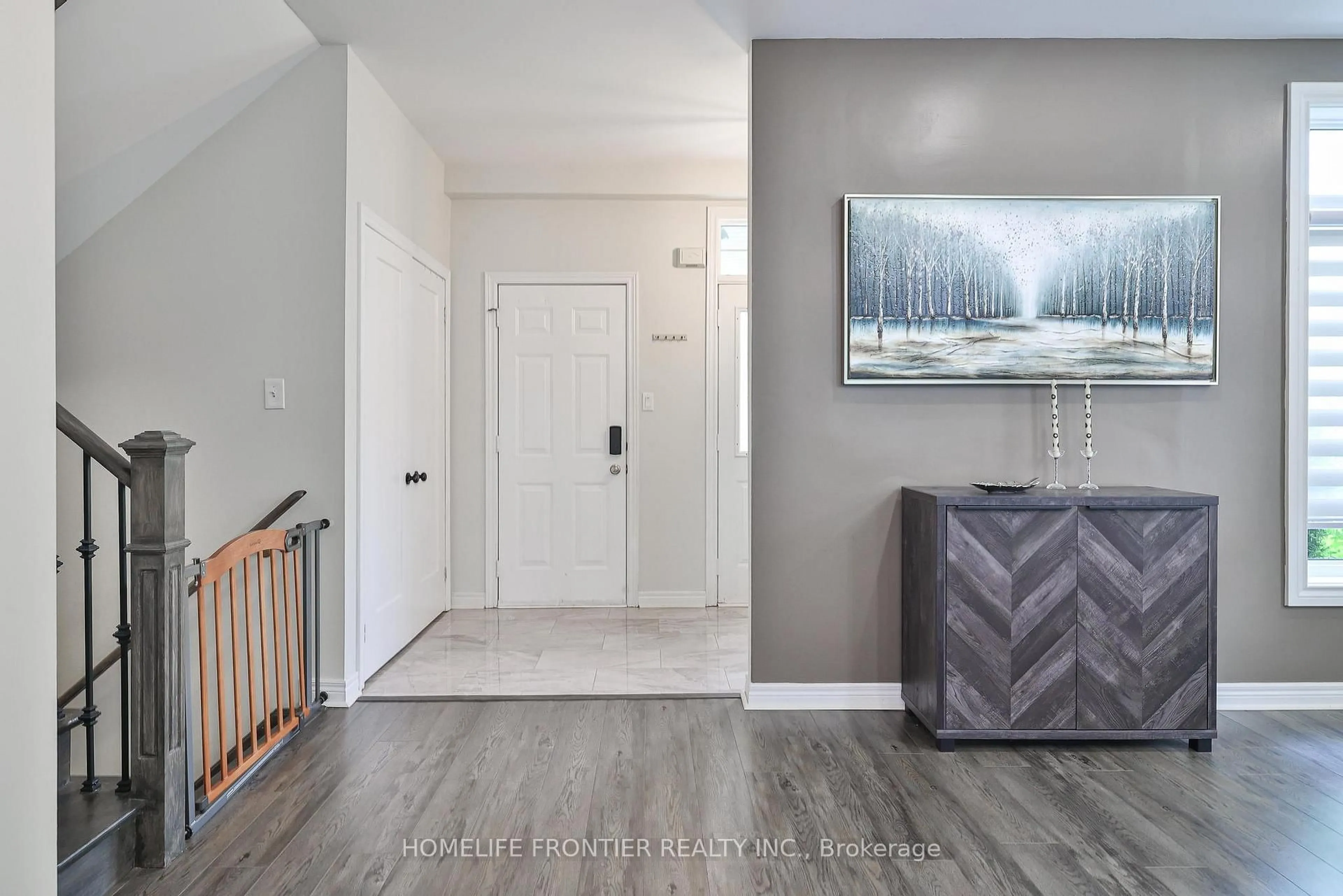 Indoor entryway for 6 Raintree Cres, Richmond Hill Ontario L4E 3T5