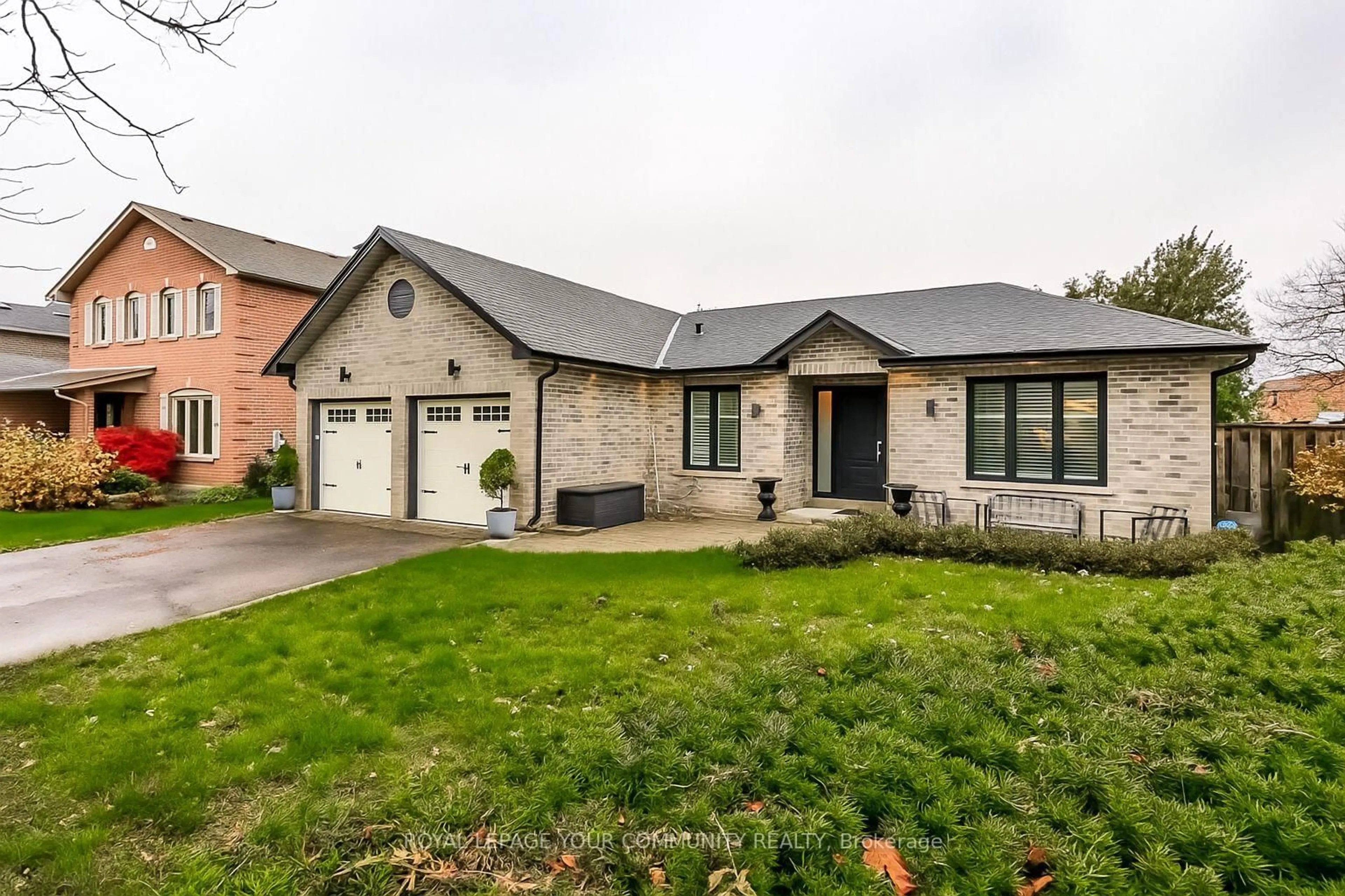 Home with brick exterior material, street for 28 Bishopsbridge Cres, Richmond Hill Ontario L4E 2L7