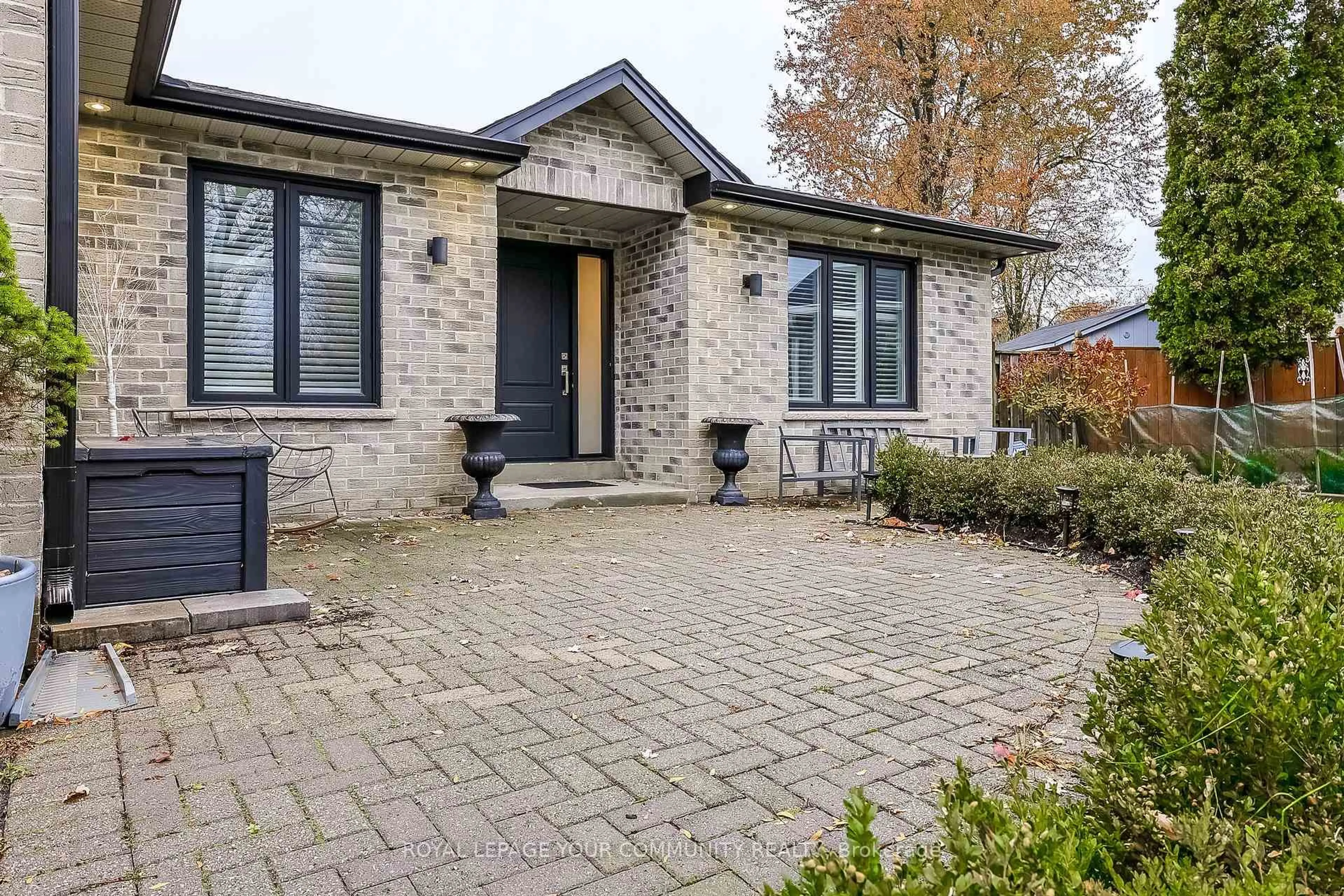 Home with brick exterior material, street for 28 Bishopsbridge Cres, Richmond Hill Ontario L4E 2L7