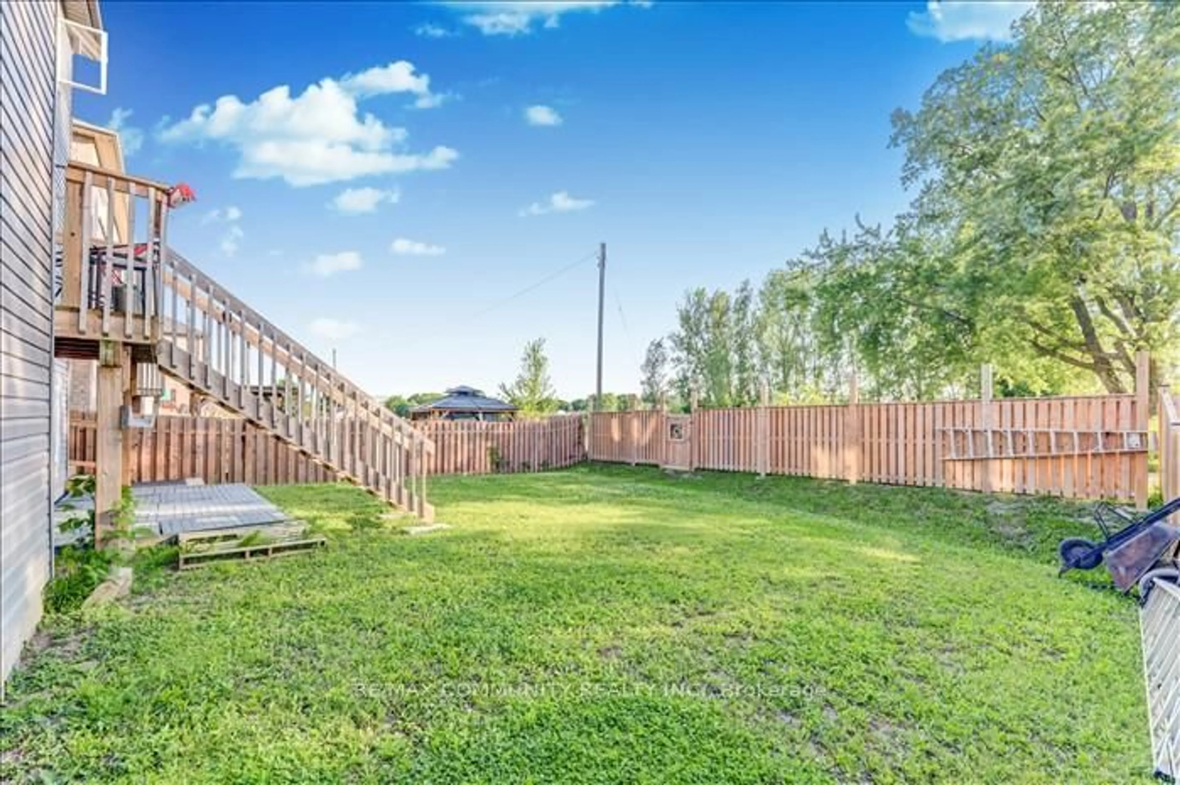 Patio, water/lake/river/ocean view for 22 Sunderland Meadows Dr, Brock Ontario L0C 1H0