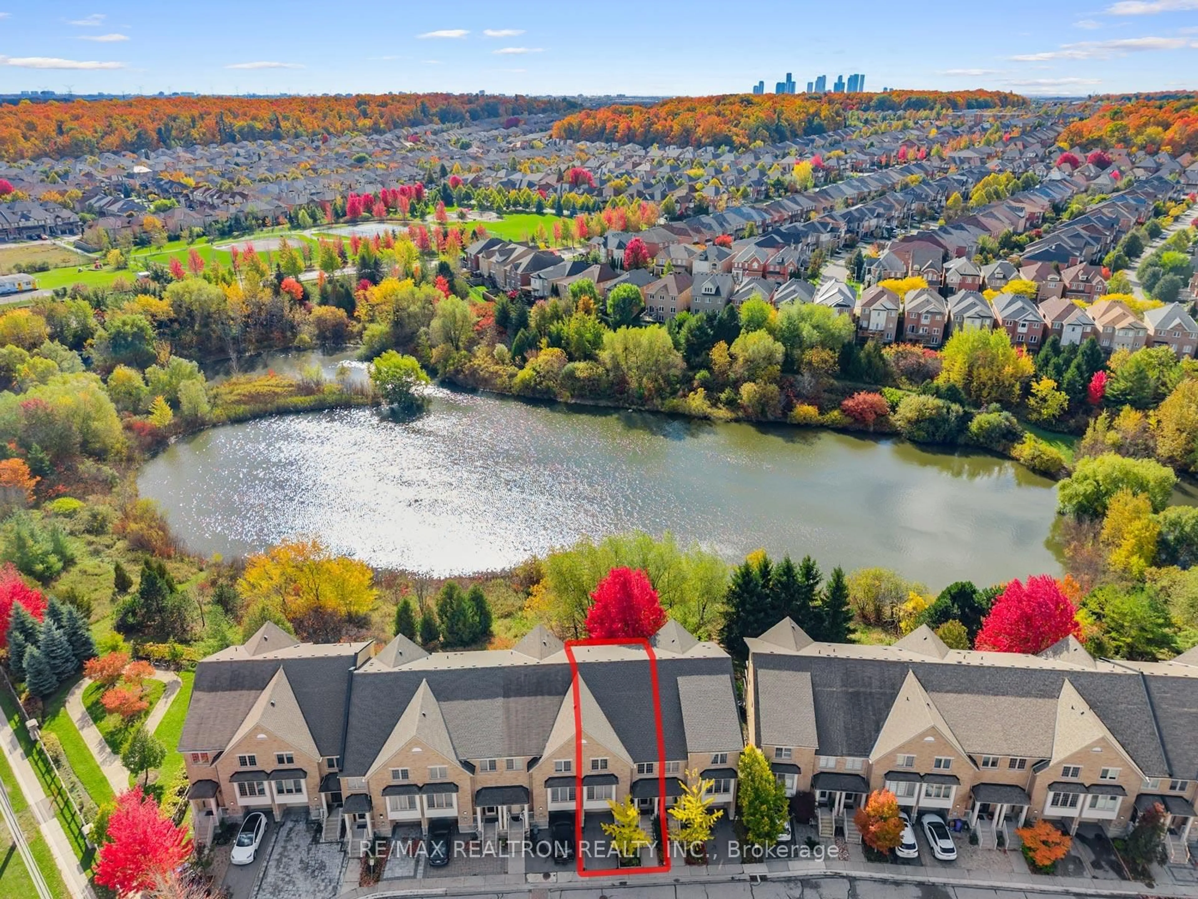 A pic from outside/outdoor area/front of a property/back of a property/a pic from drone, water/lake/river/ocean view for 8900 Bathurst St #6, Vaughan Ontario L4J 8A7