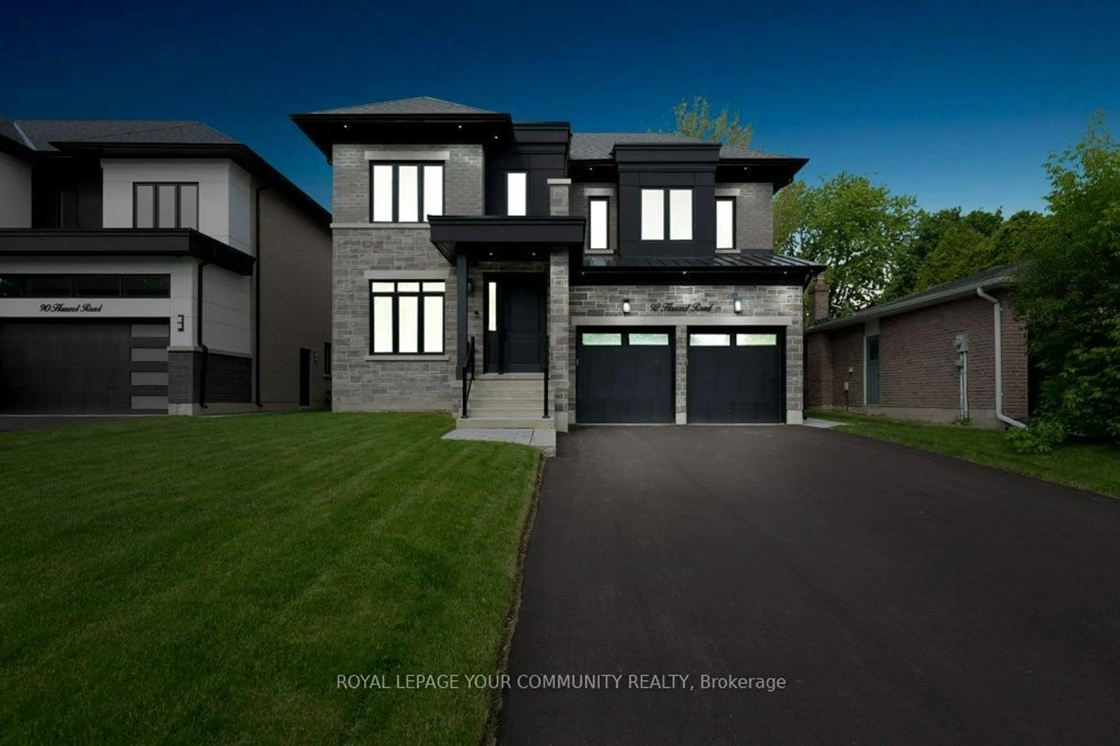 Home with brick exterior material, street for 92 Howard Rd, Newmarket Ontario L3Y 3G7