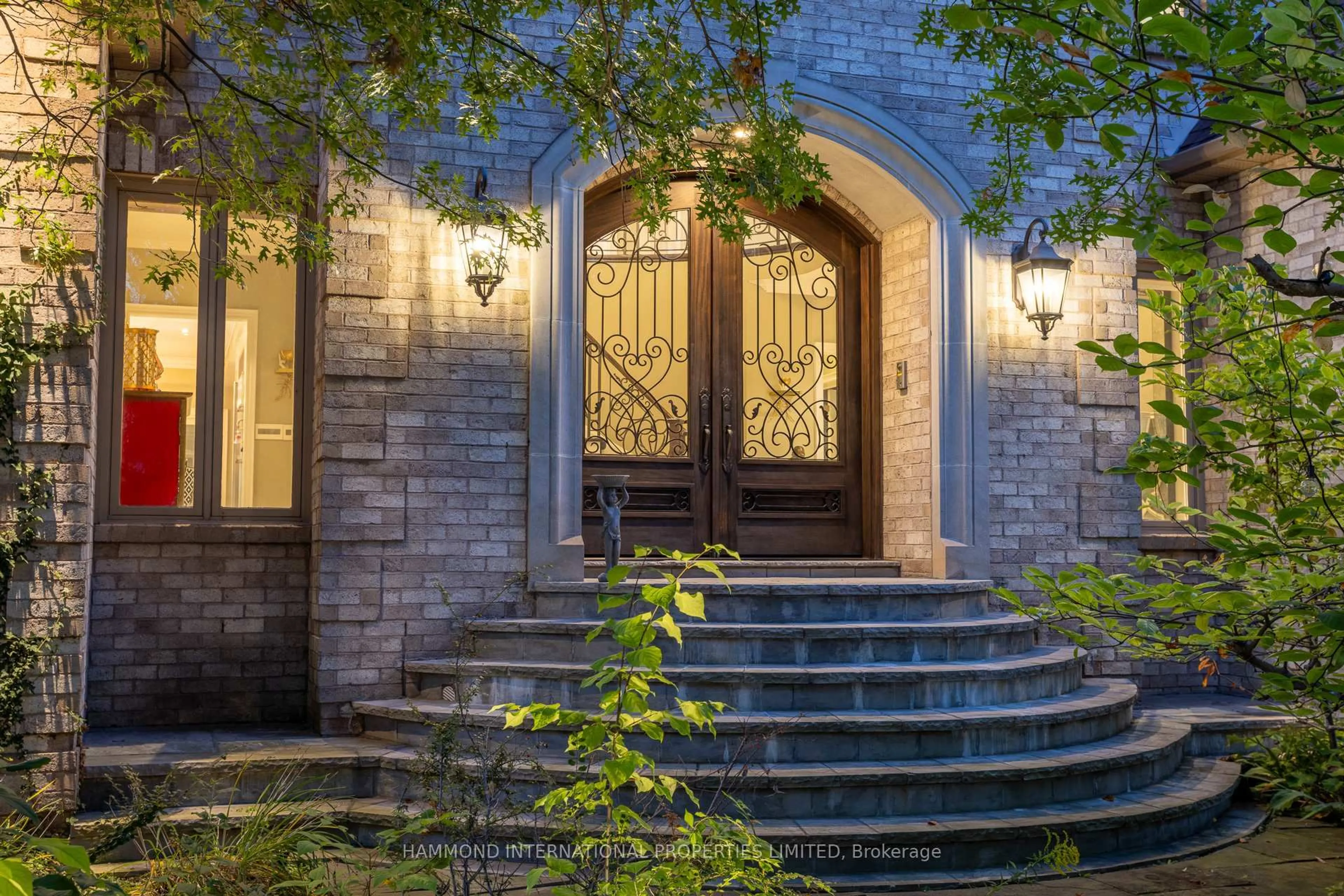 Indoor entryway for 6 Fairfield Pl, Markham Ontario L3T 7M7