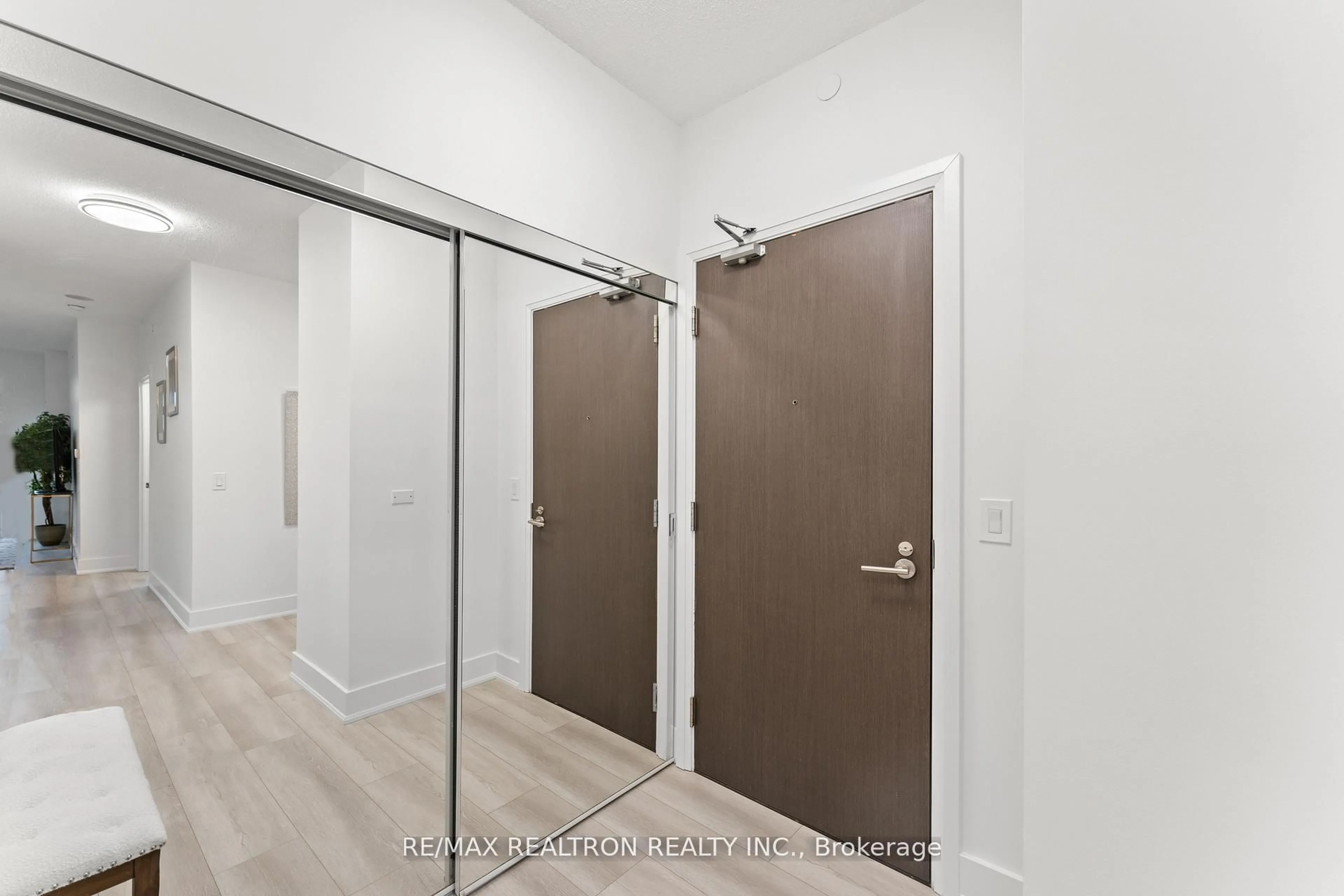 Indoor entryway for 7900 Bathurst St #229, Vaughan Ontario L4J 0J9