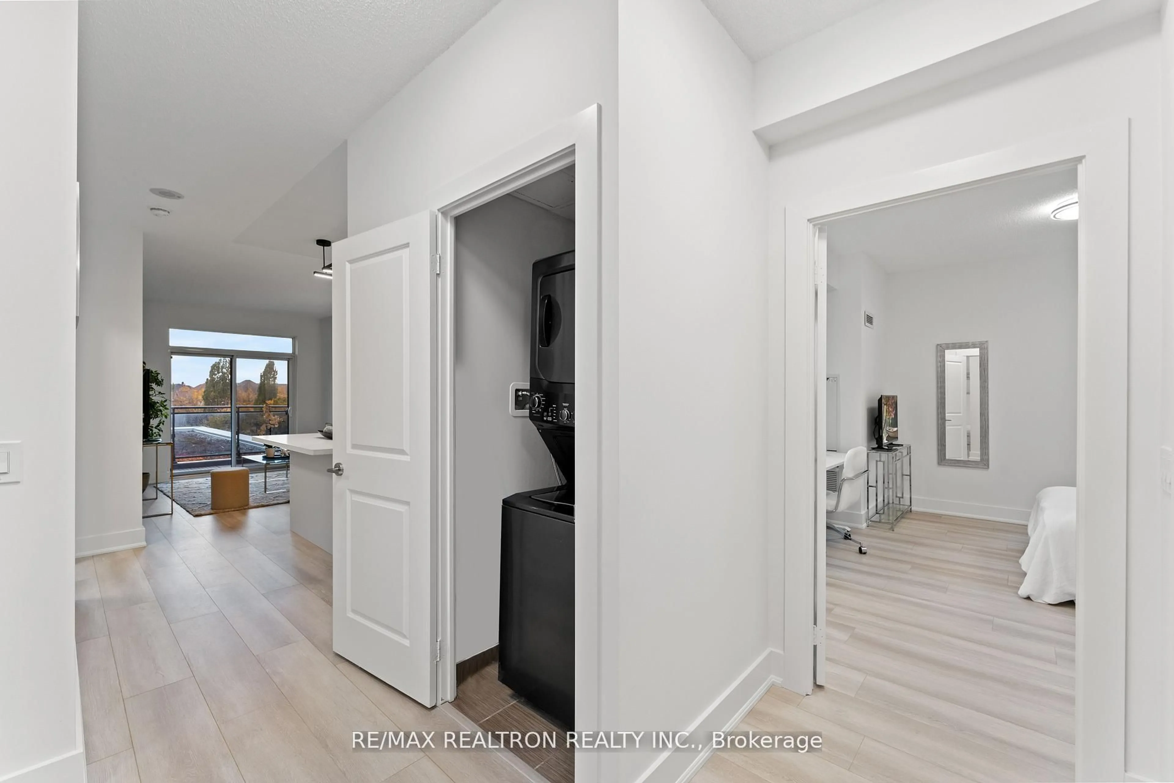 Indoor entryway for 7900 Bathurst St #229, Vaughan Ontario L4J 0J9