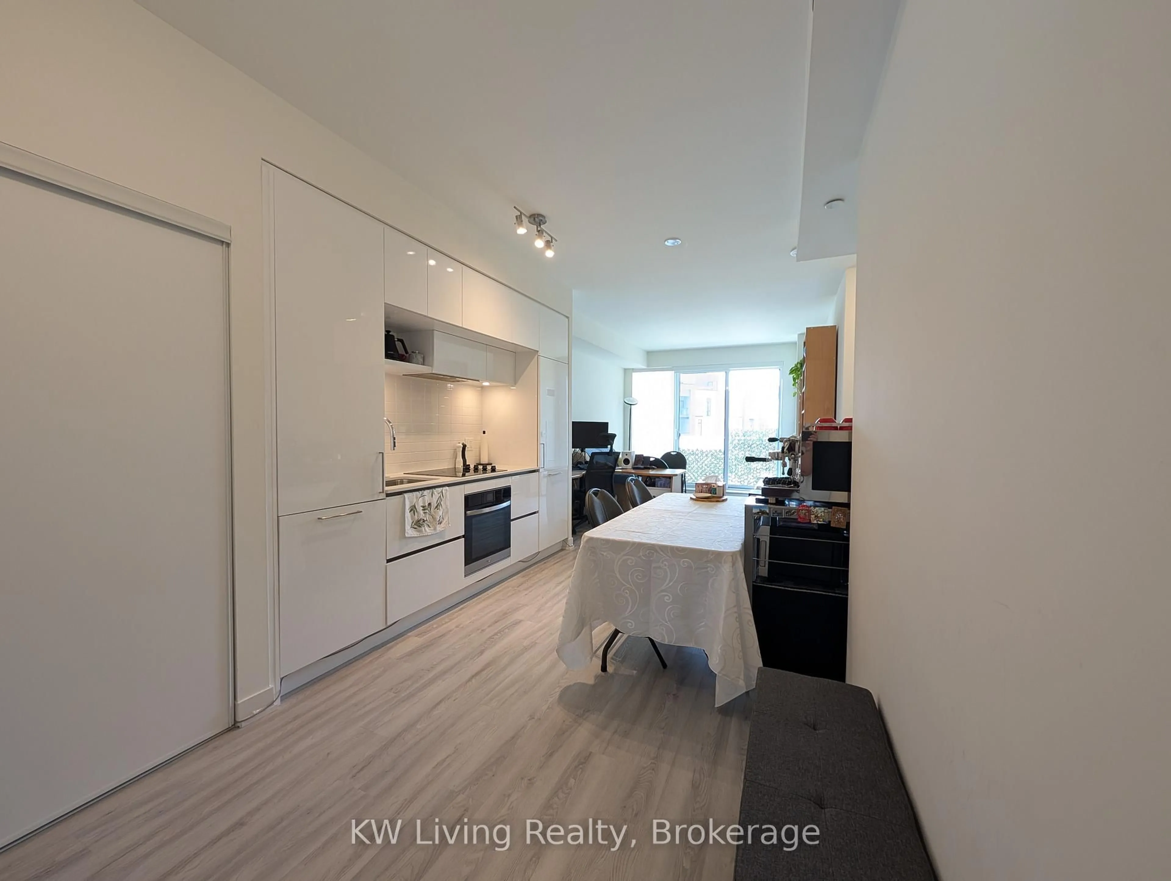 Unknown for 6 David Eyer Rd #218, Richmond Hill Ontario L4S 0N5