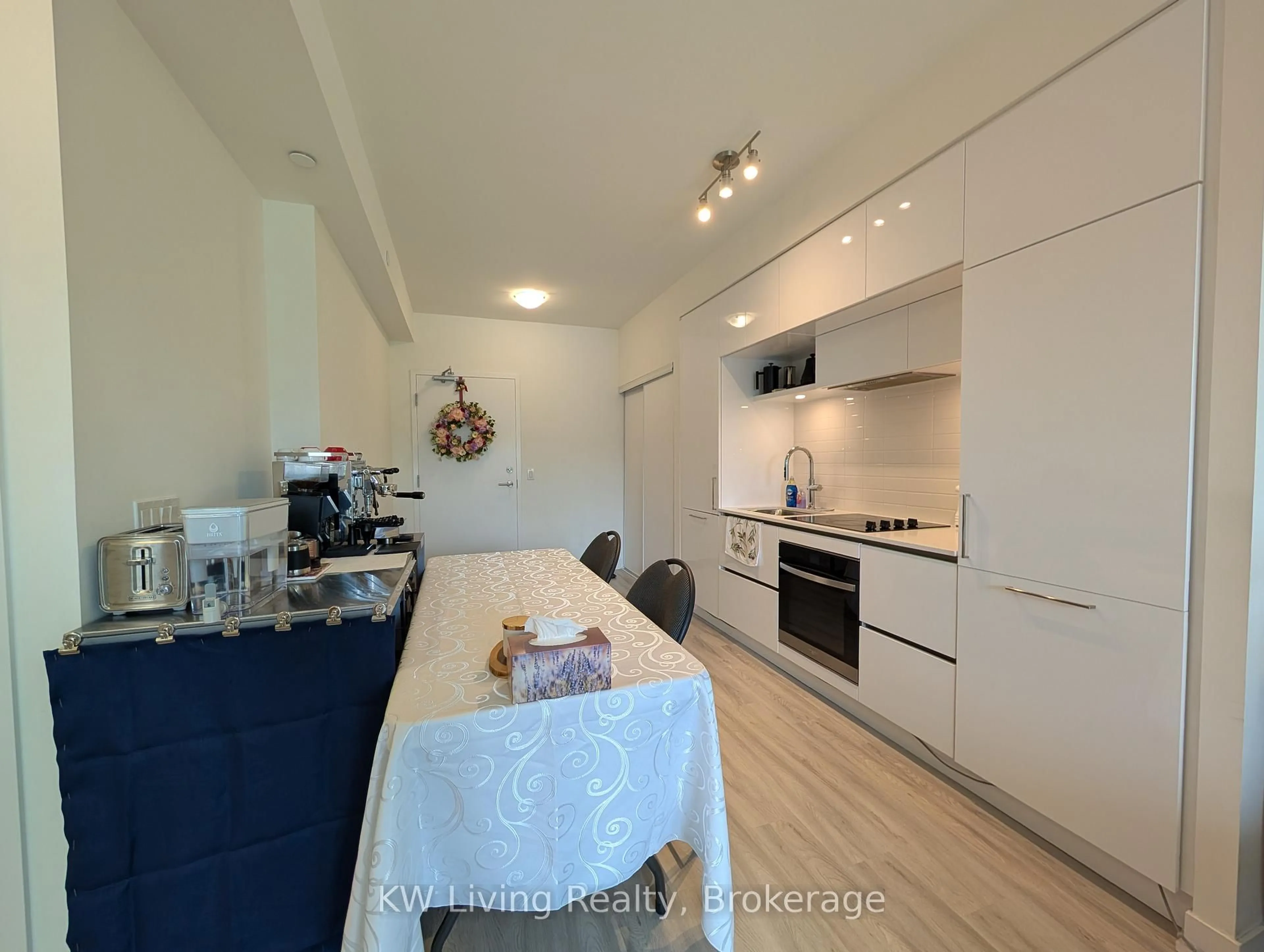 Standard kitchen, wood/laminate floor for 6 David Eyer Rd #218, Richmond Hill Ontario L4S 0N5