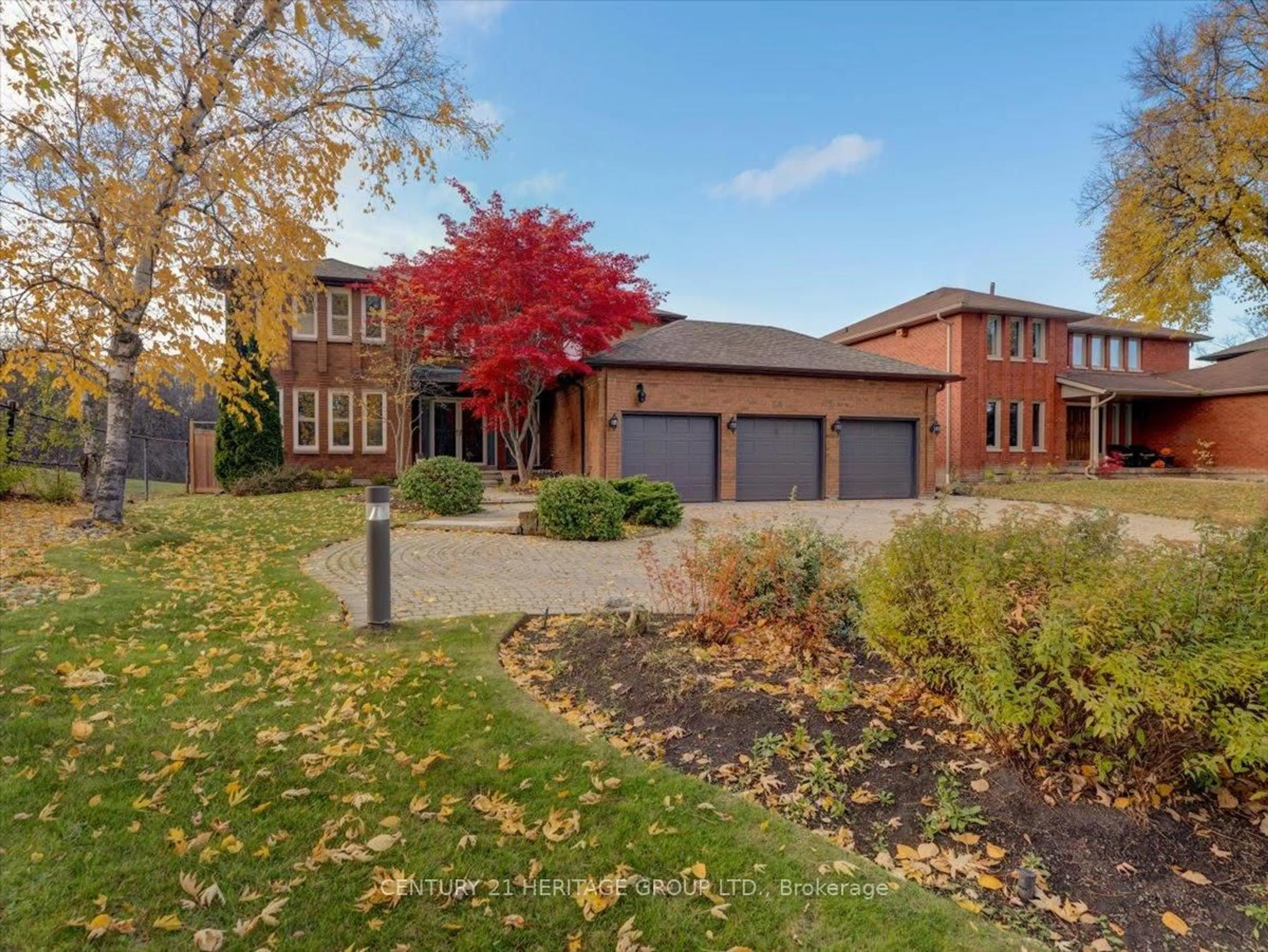 Home with brick exterior material, street for 28 Bridgend Crt, Vaughan Ontario L4L 3L3