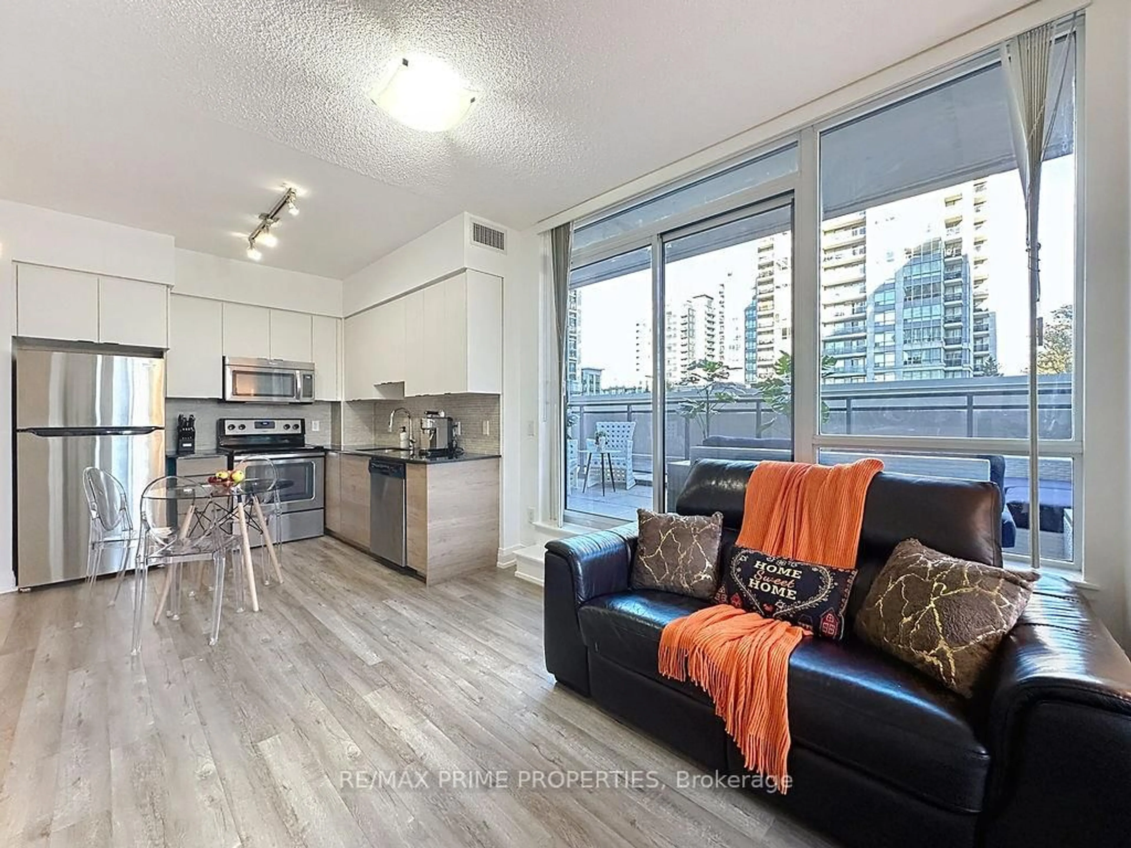 Unknown for 85 North Park Rd #205, Vaughan Ontario L4J 0H9