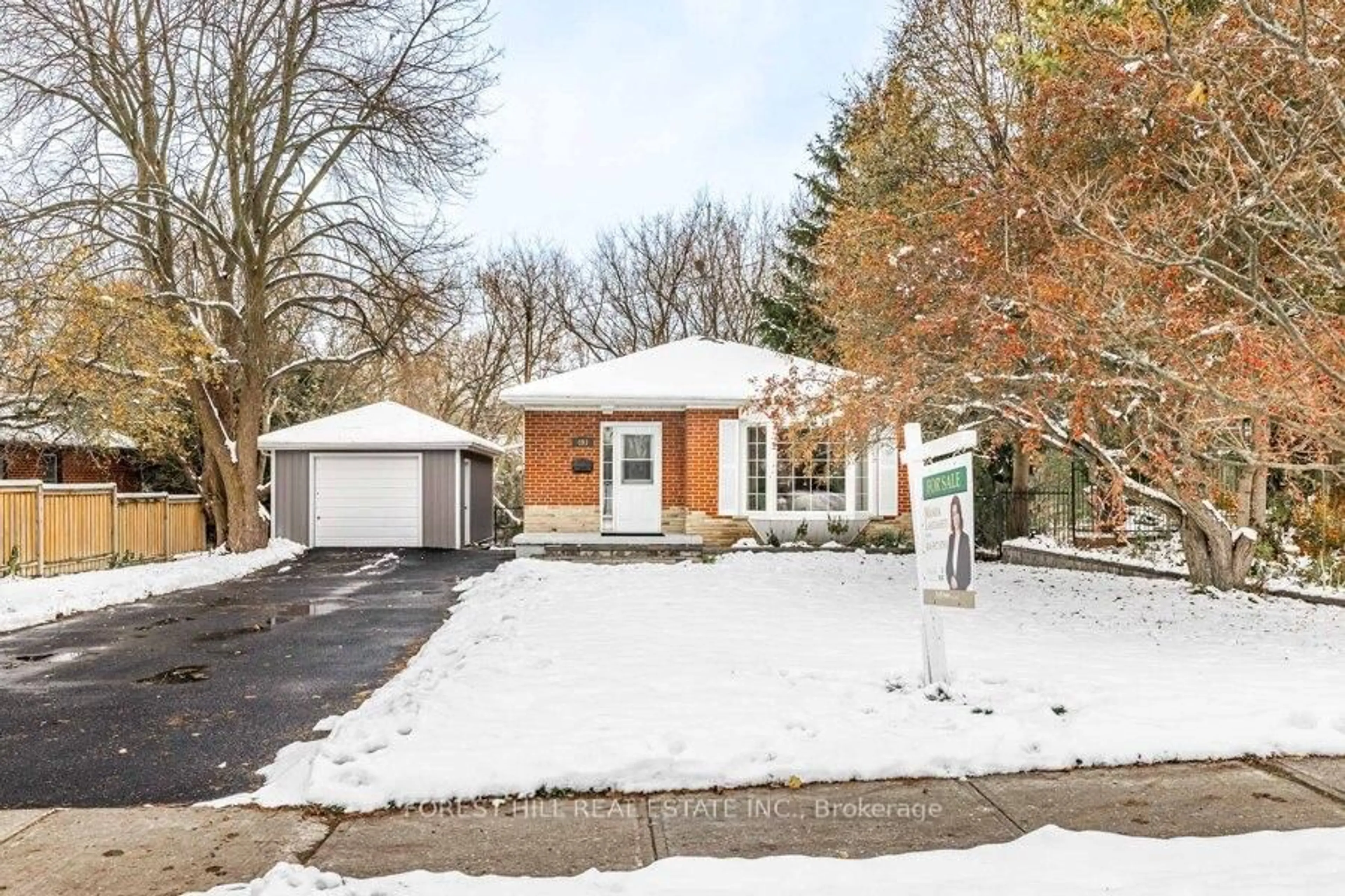 Home with brick exterior material, street for 893 Srigley St, Newmarket Ontario L3Y 1Y2