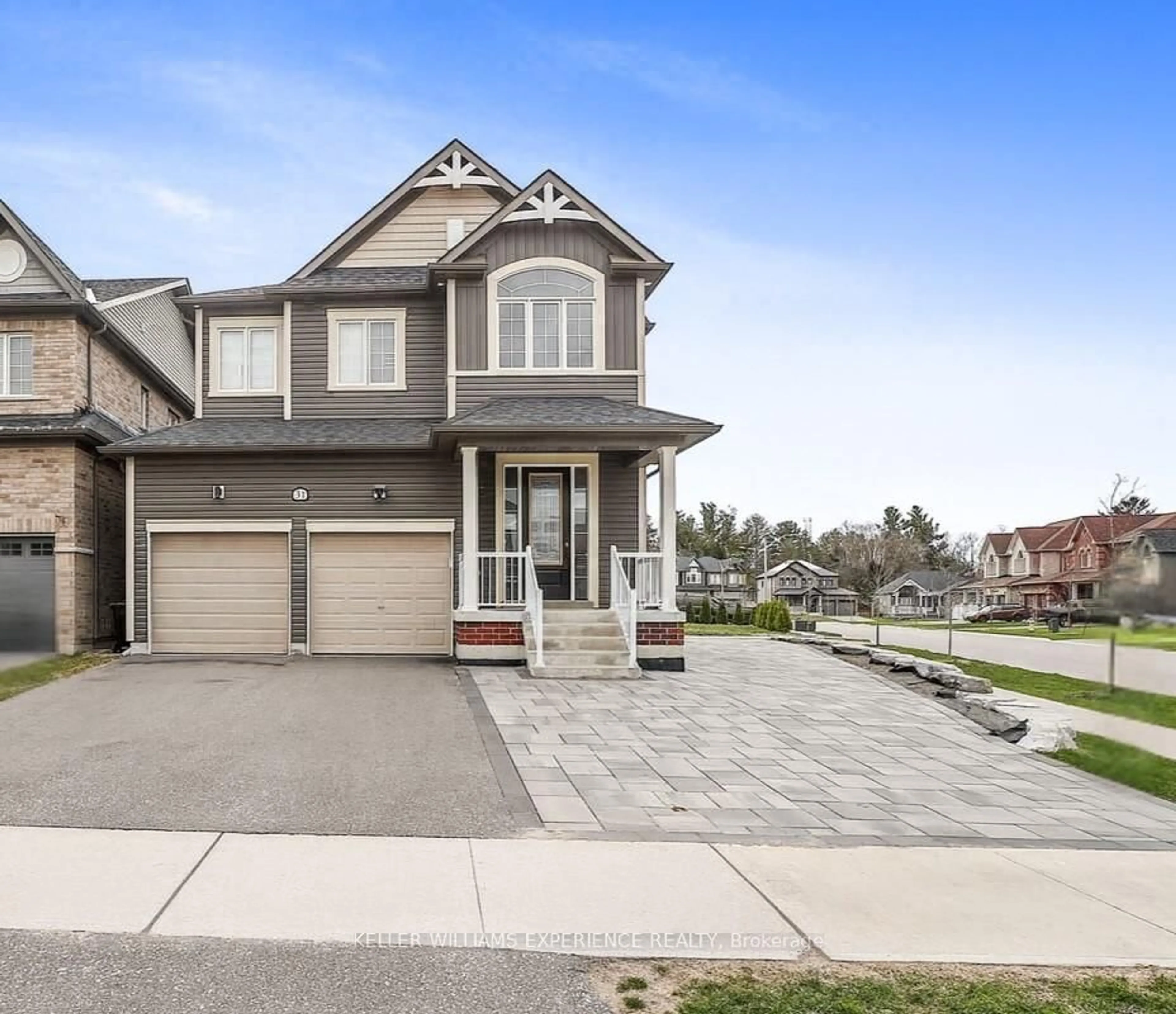 Home with vinyl exterior material, street for 31 Wood Cres, Essa Ontario L3W 0M5